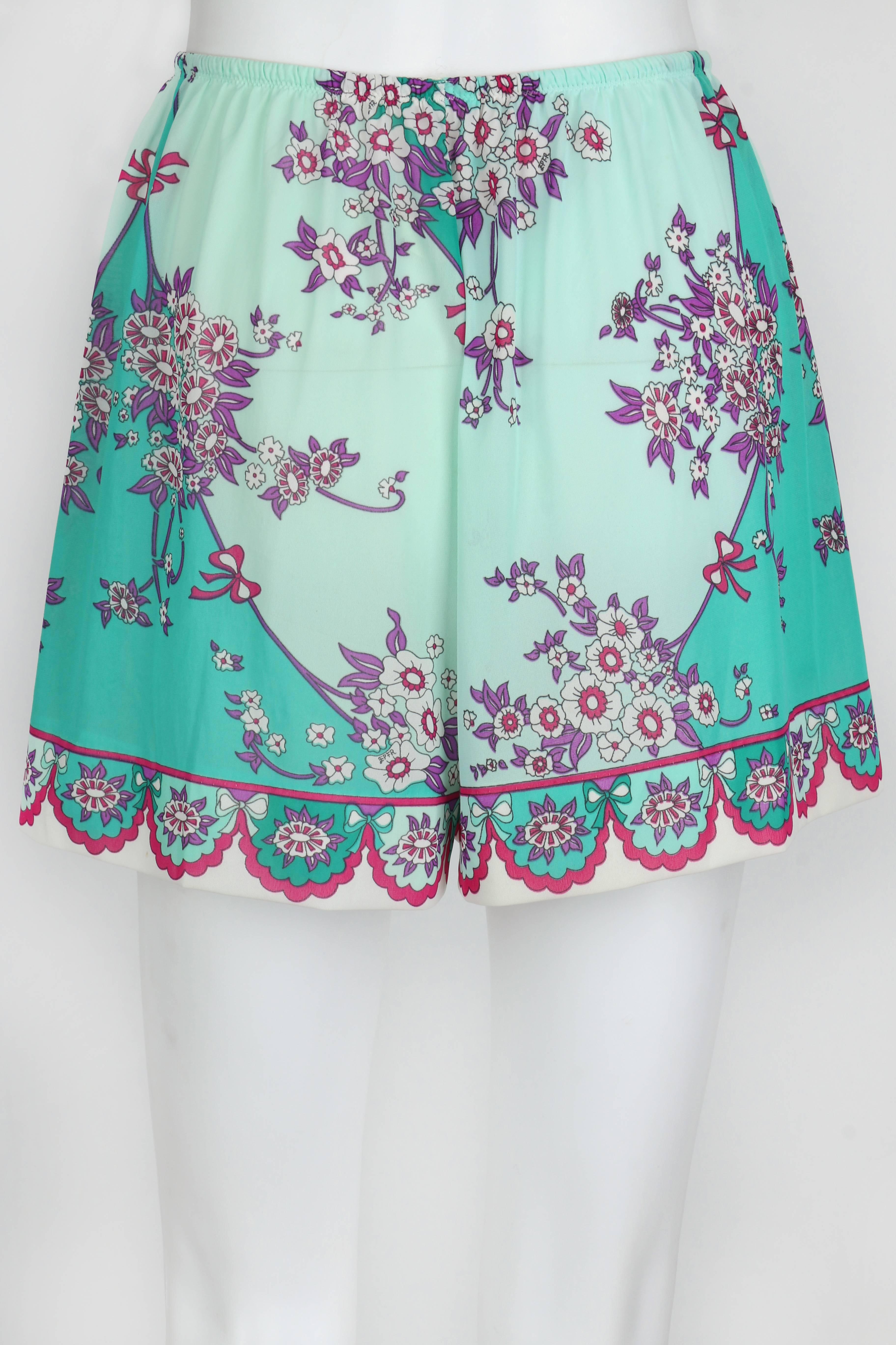 EMILIO PUCCI c.1960's Formfit Rodgers Mint Teal Floral Print Tap Pants Shorts In Good Condition In Thiensville, WI
