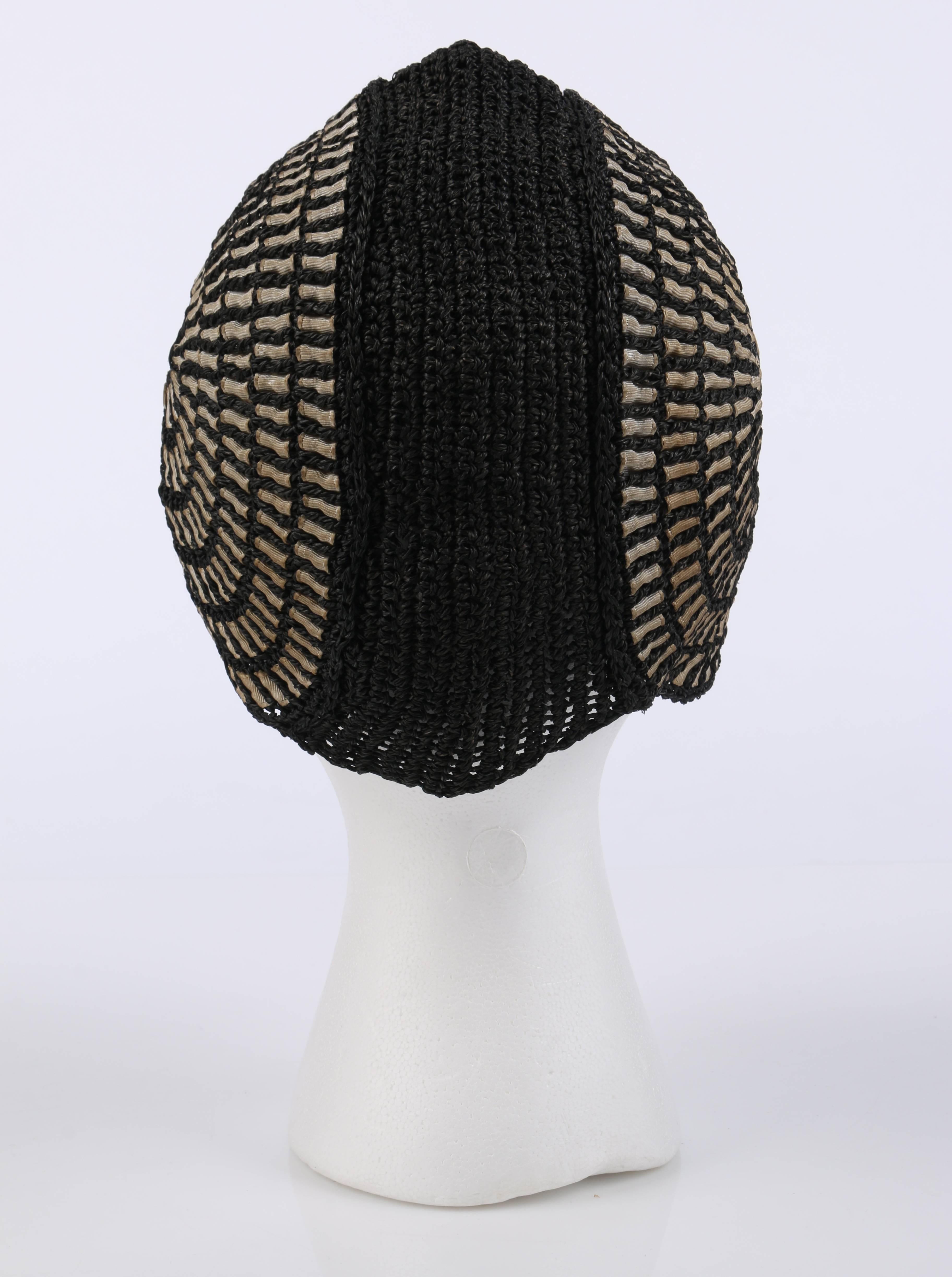 COUTURE c.1920's Black Straw Spiral Woven Ribbon Juliet Cap Flapper Cloche Hat In Excellent Condition In Thiensville, WI