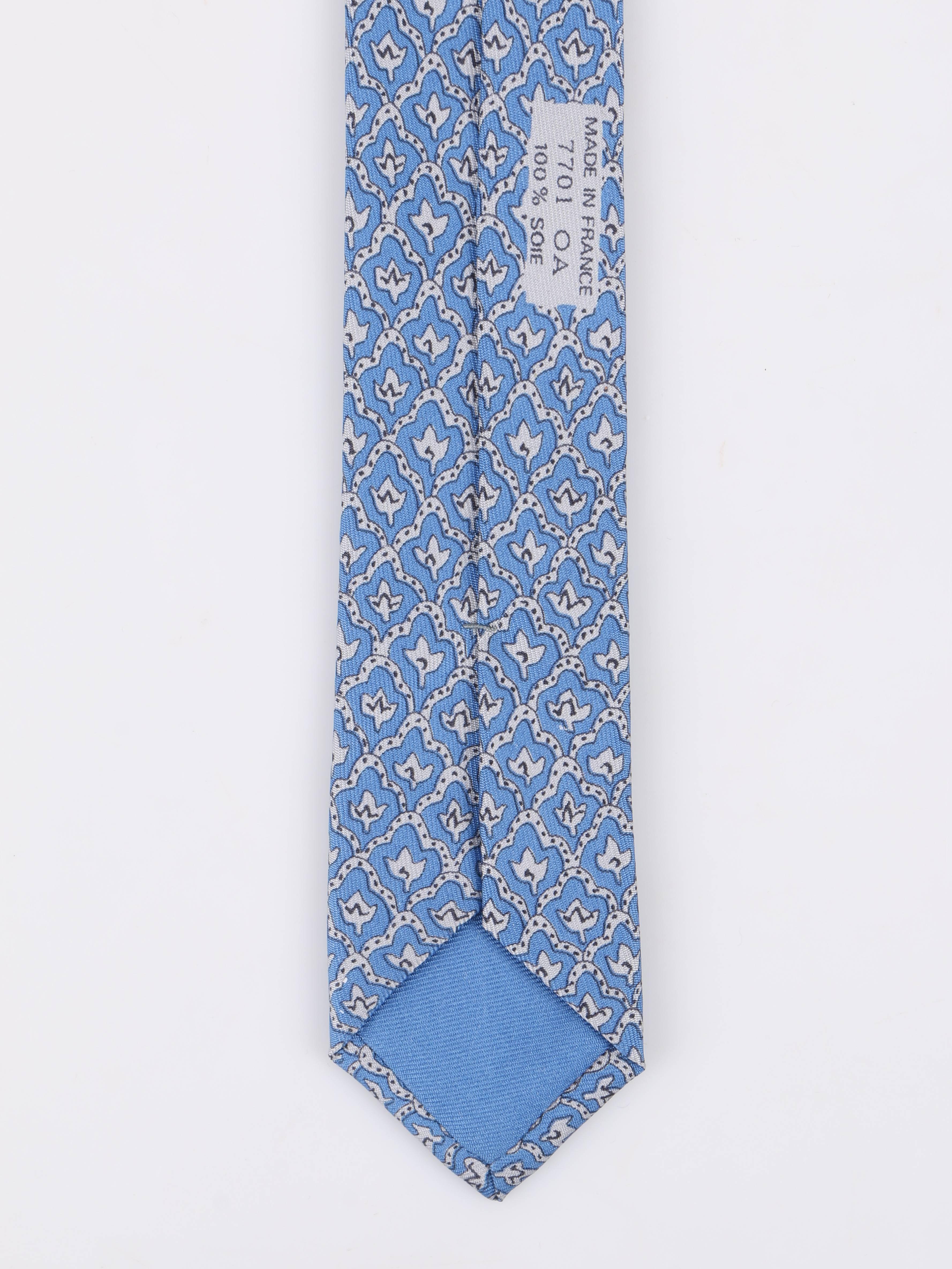 HERMES 5 Fold Cornflower Blue White Diamond Leaf Print Silk Necktie Tie 2