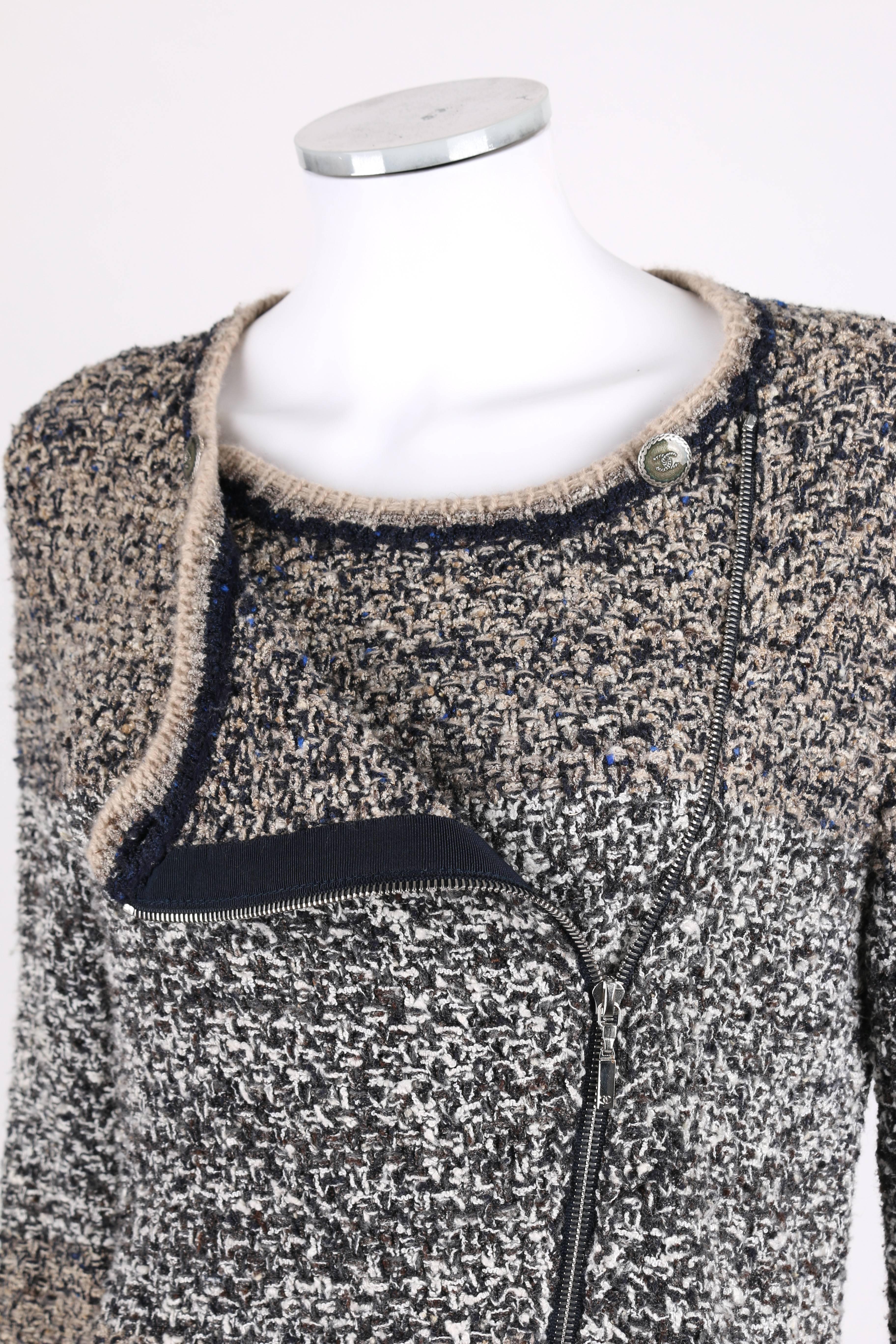 CHANEL A/W 2011 A-Symmetrical Front Side Zip Knitwear Cardigan Jacket 42 In Good Condition In Thiensville, WI