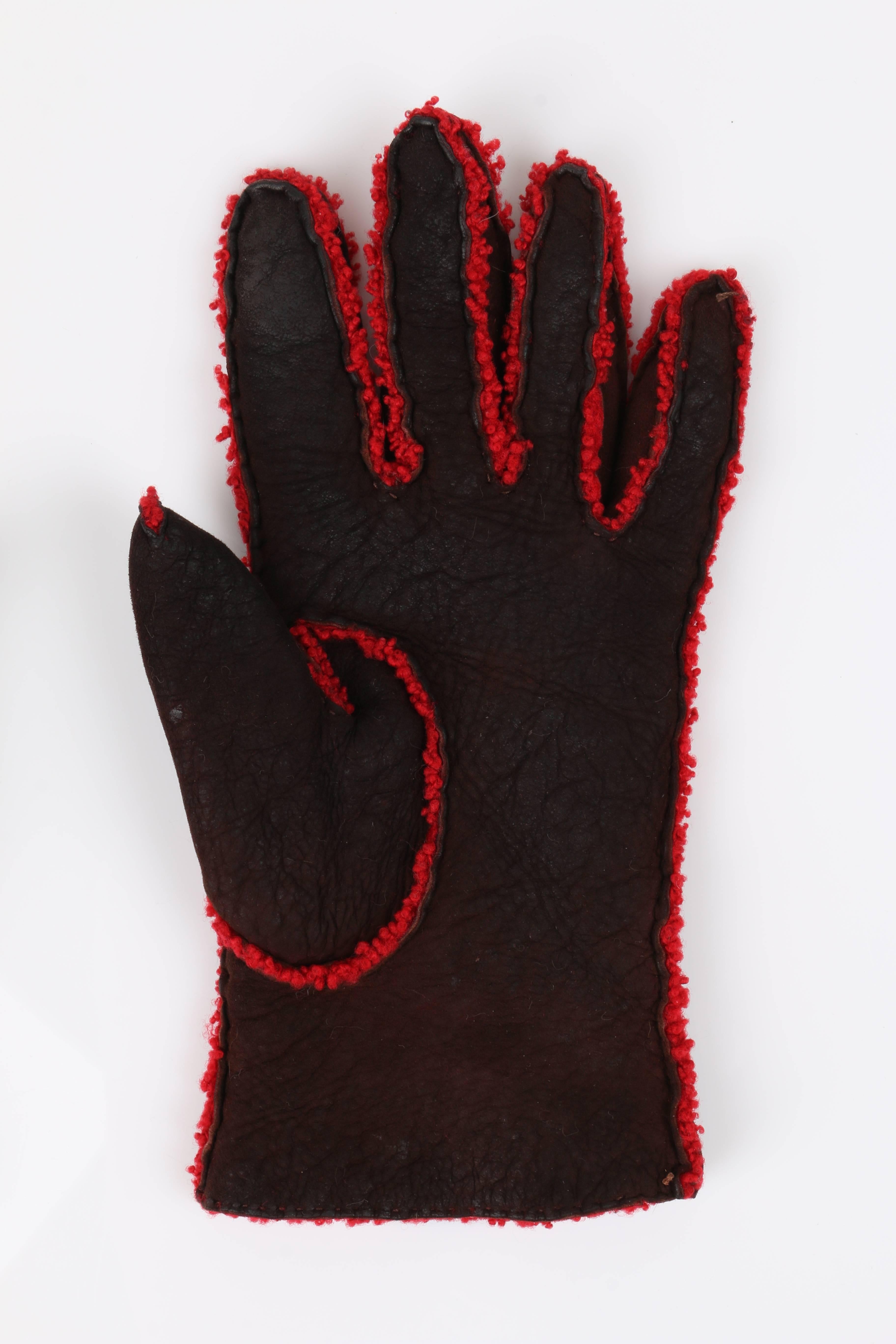 CHANEL Brown Suede Leather Red Boucle Wool Lined Leather Gloves In Good Condition In Thiensville, WI