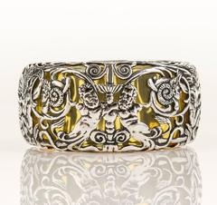 MIRIAM SALAT Mythologisches Manschettenarmband aus Bernsteinharz und Sterlingsilber