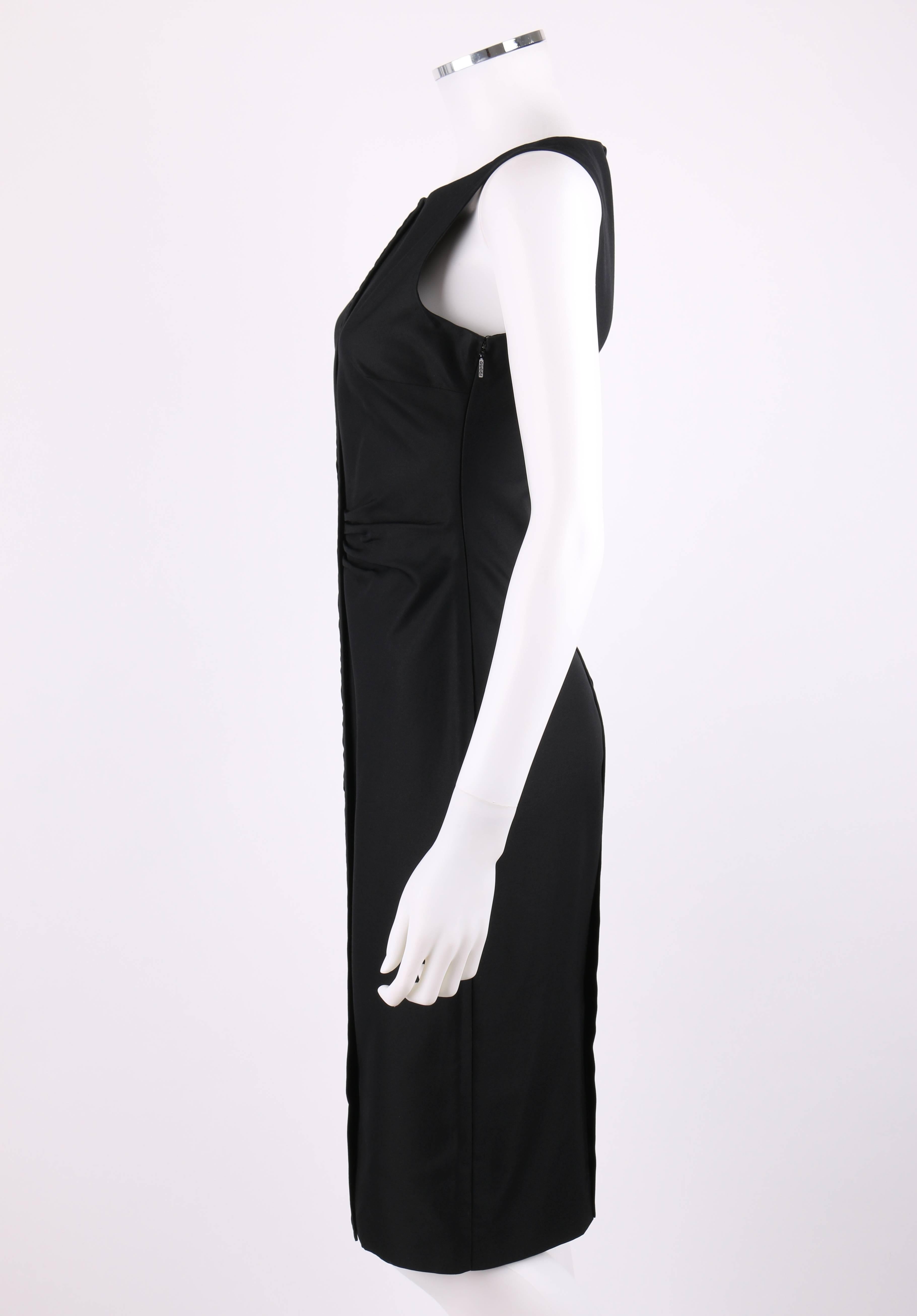 GUCCI A/W 2004 TOM FORD Black Sleeveless Velvet Detail Sheath Dress In Excellent Condition In Thiensville, WI