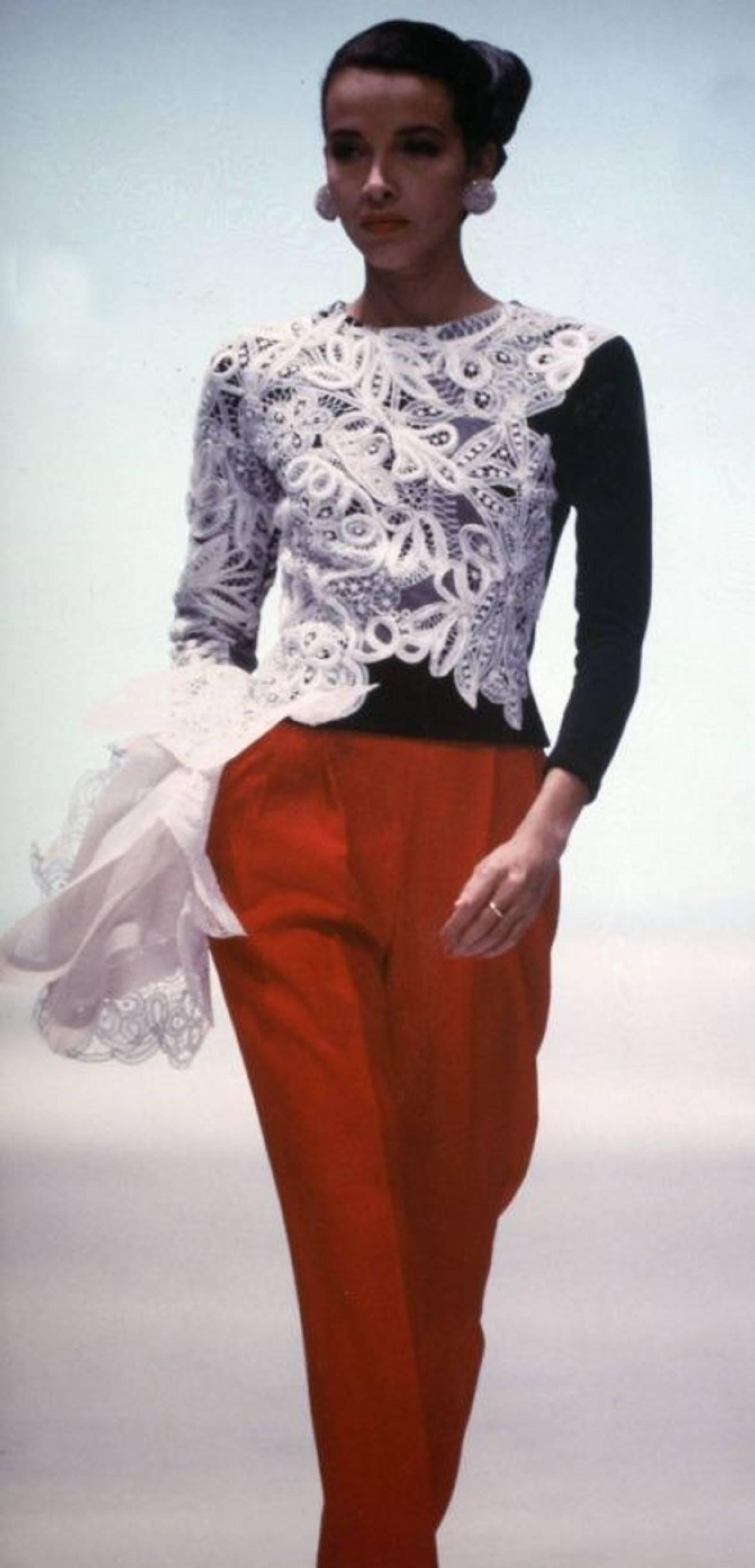 GIANFRANCO FERRE A/W 1988 Black Wool Knit White Avant Garde Lace Applique Top 4