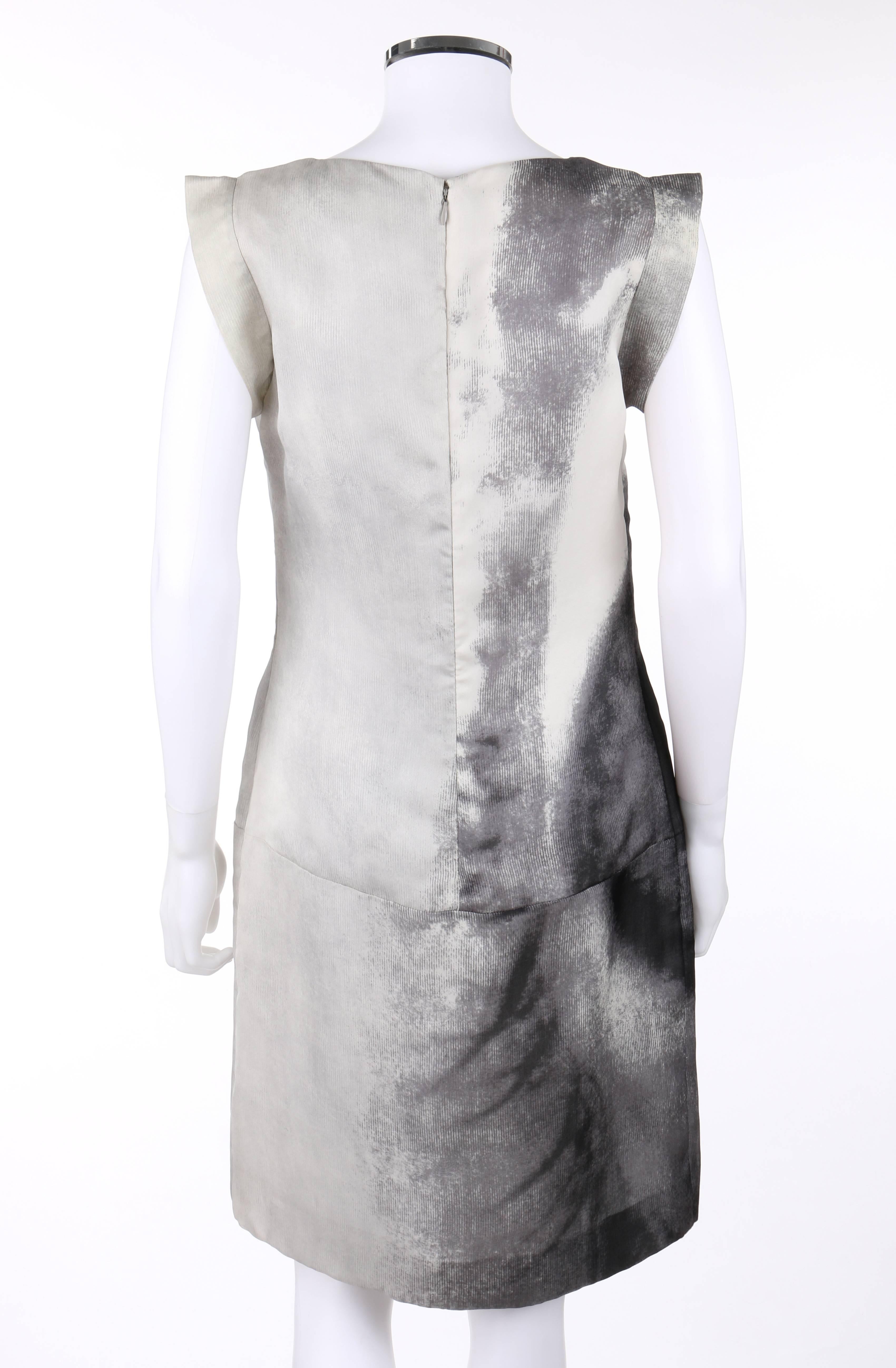 GIVENCHY Couture S/S 1999 ALEXANDER McQUEEN Robe imprimée œil abstrait noir et blanc Excellent état - En vente à Thiensville, WI