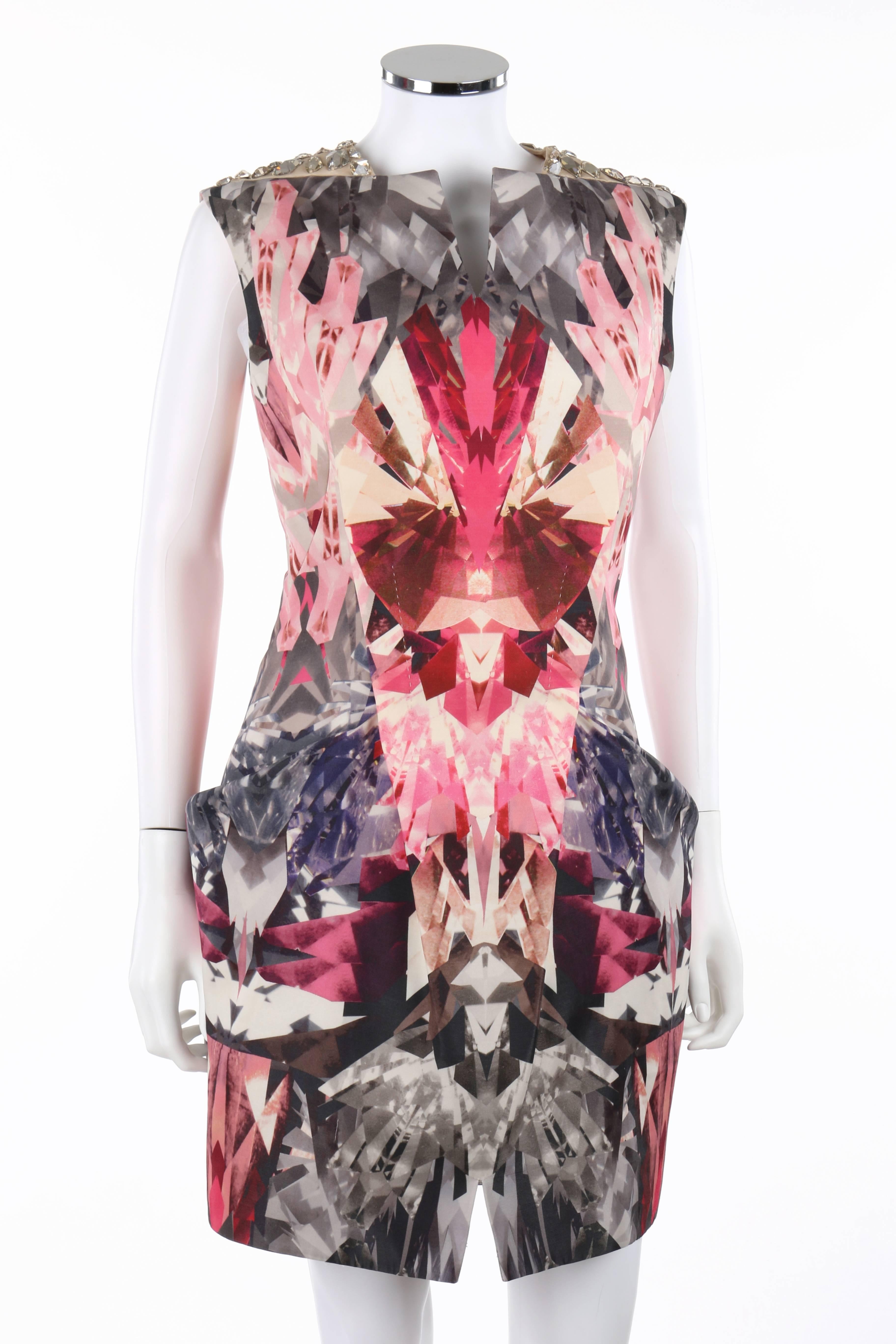 Alexander McQueen S/S 2009 Kristall-Kaleidoskop-Kleid. Aus der Kollektion 