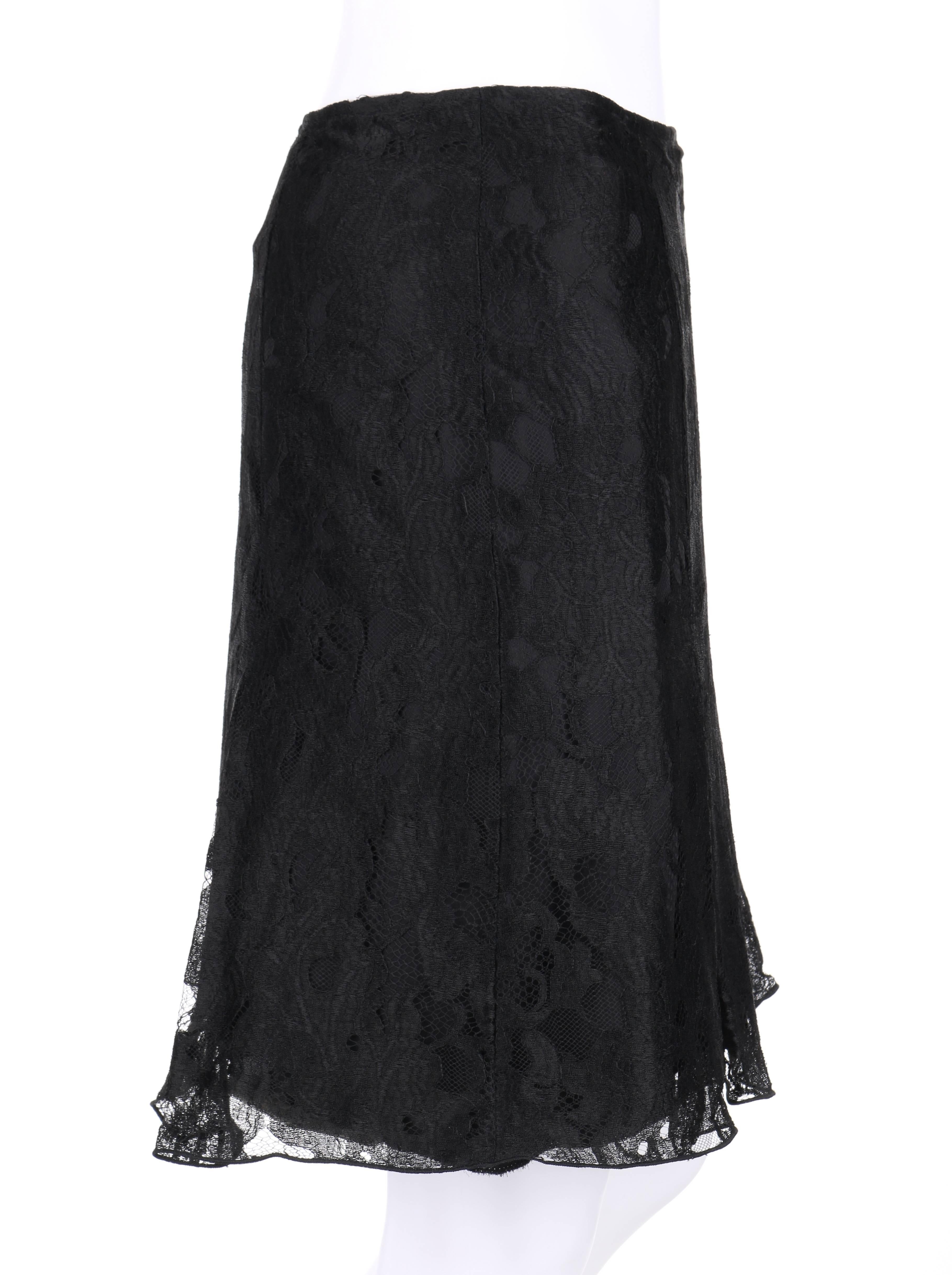 CHANEL A/W 2006 Black Floral Lace Box Pleated Skirt  In Excellent Condition In Thiensville, WI
