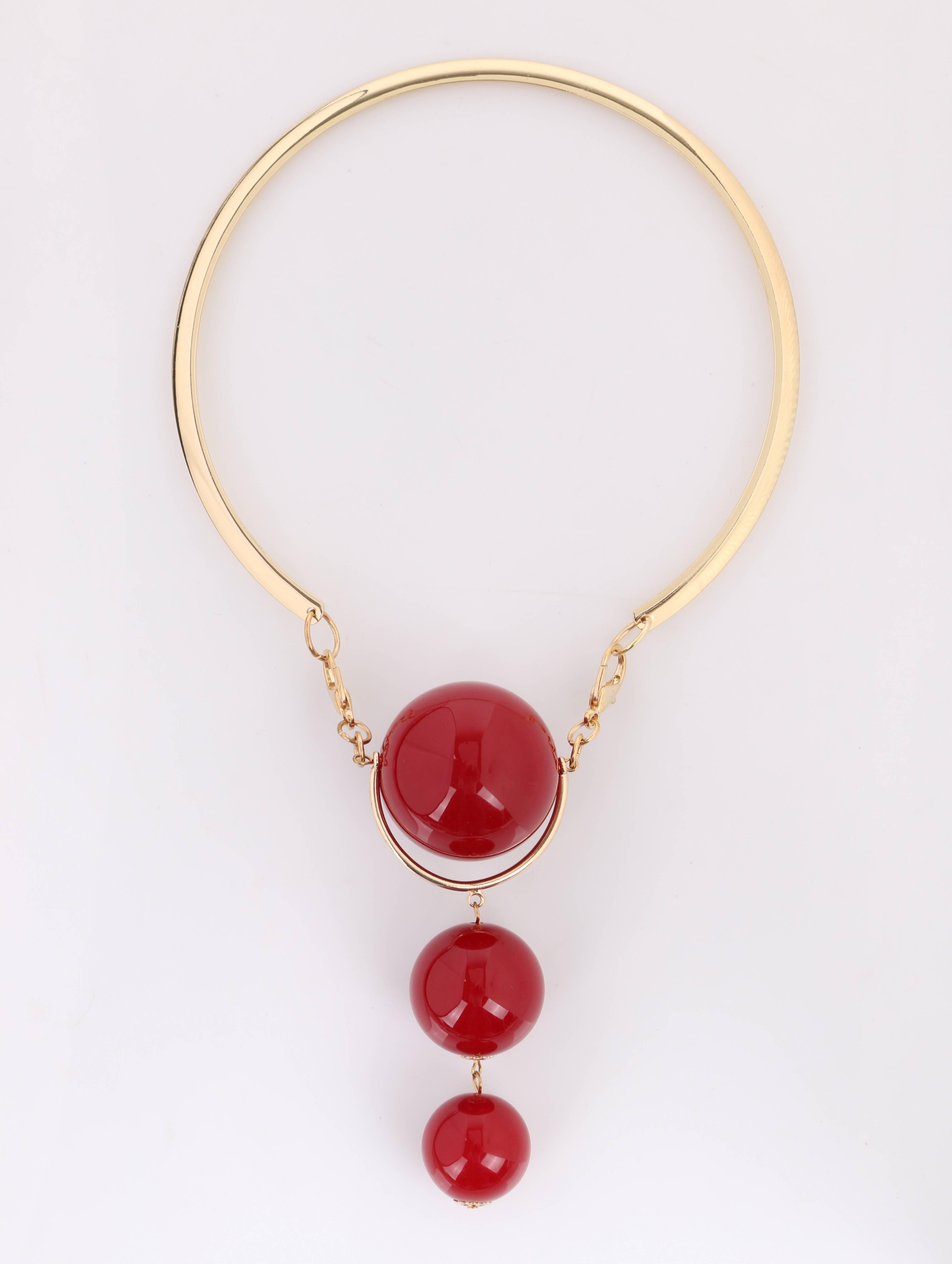 VERSACE c.1980's UGO CORREANI Gold & Red Modernist Sphere Pendant Choker NOS In Good Condition In Thiensville, WI