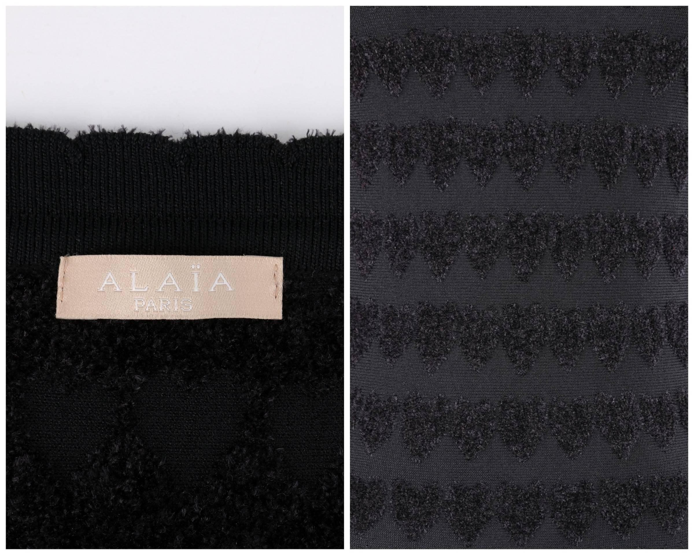 ALAIA Paris Black Heart Patterned Knit Fit & Flare Cocktail Dress In Good Condition In Thiensville, WI