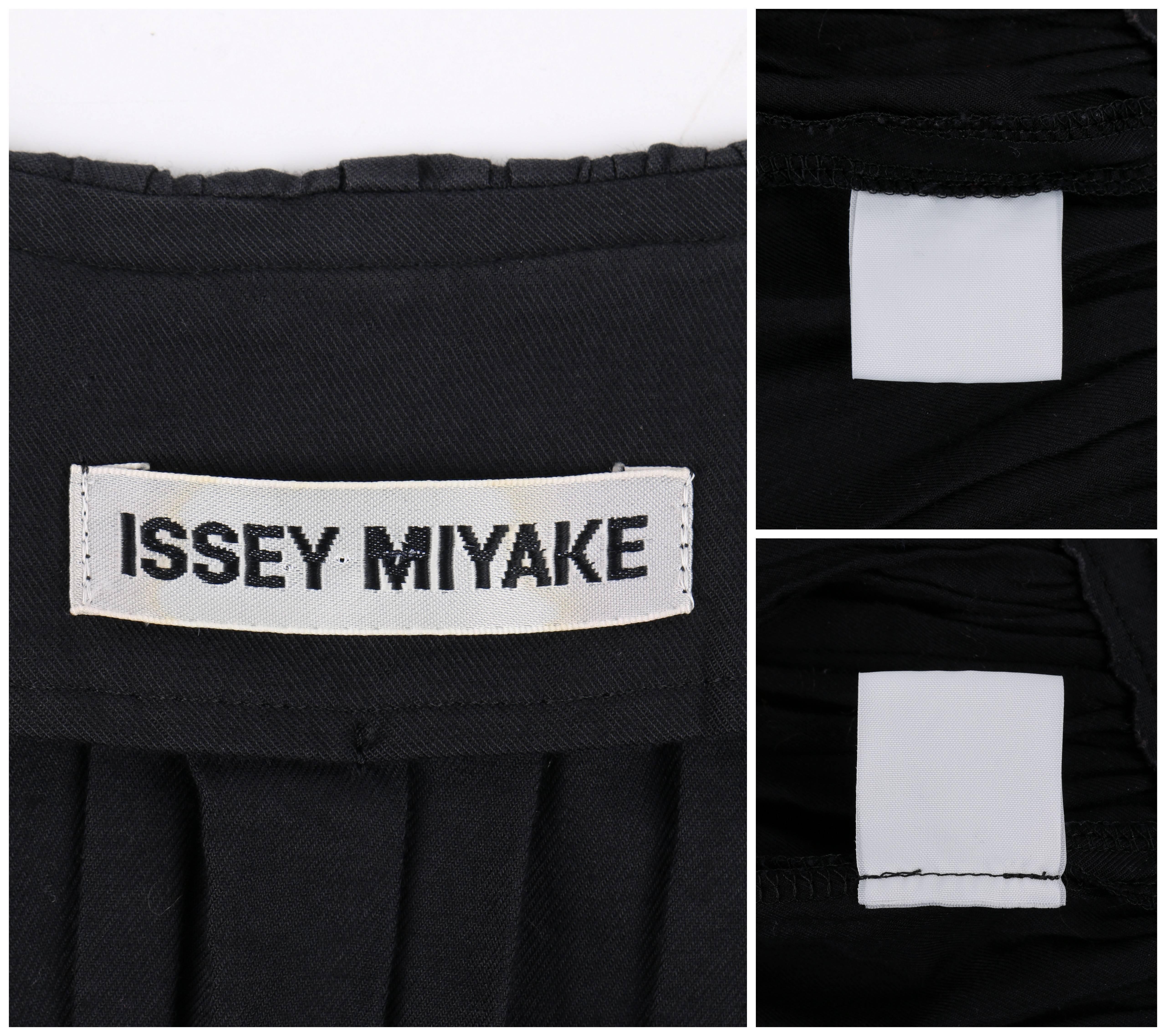 ISSEY MIYAKE Black Gathered Detail Zip Front Jacket 2