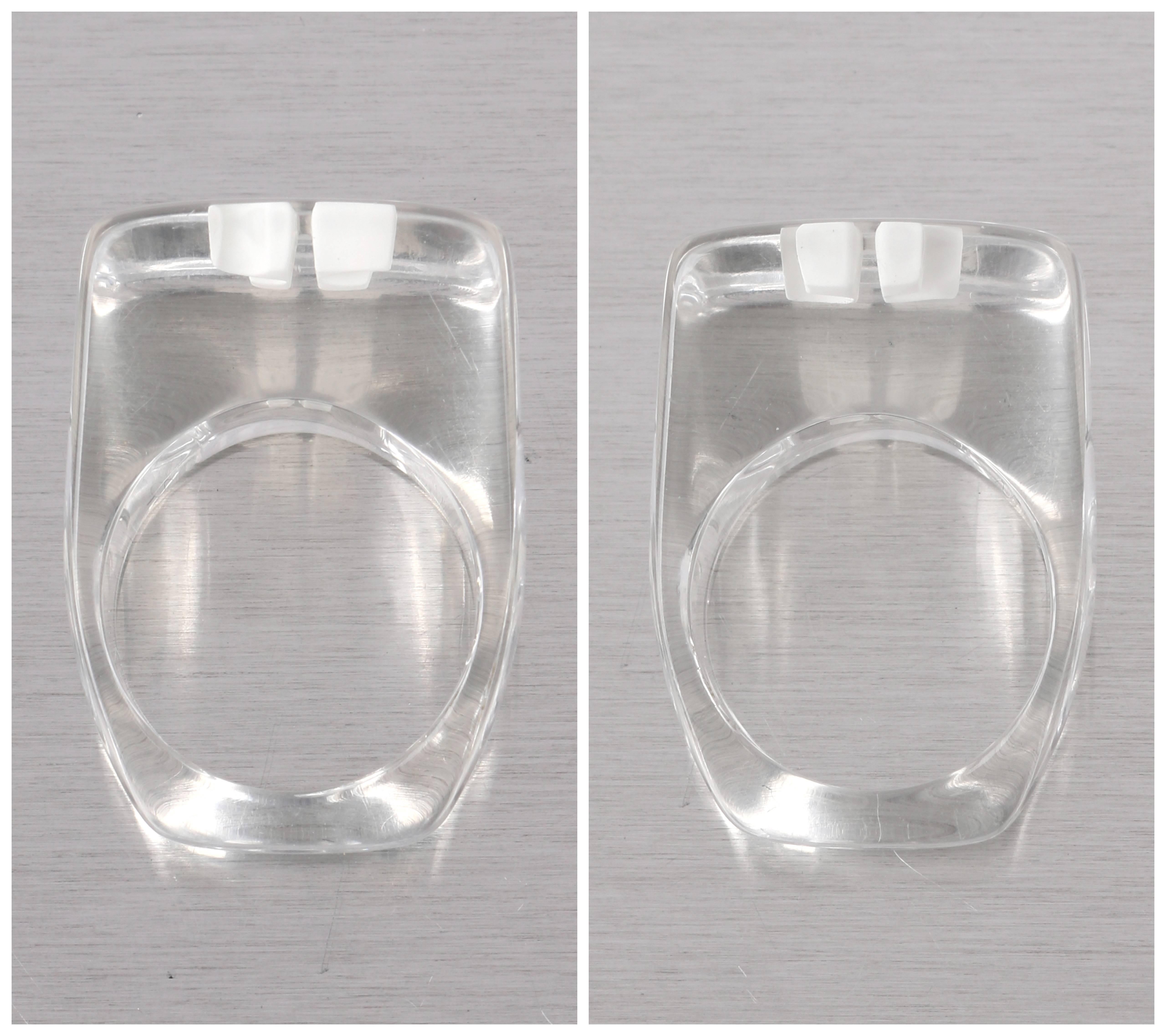 monogrammed ice cubes