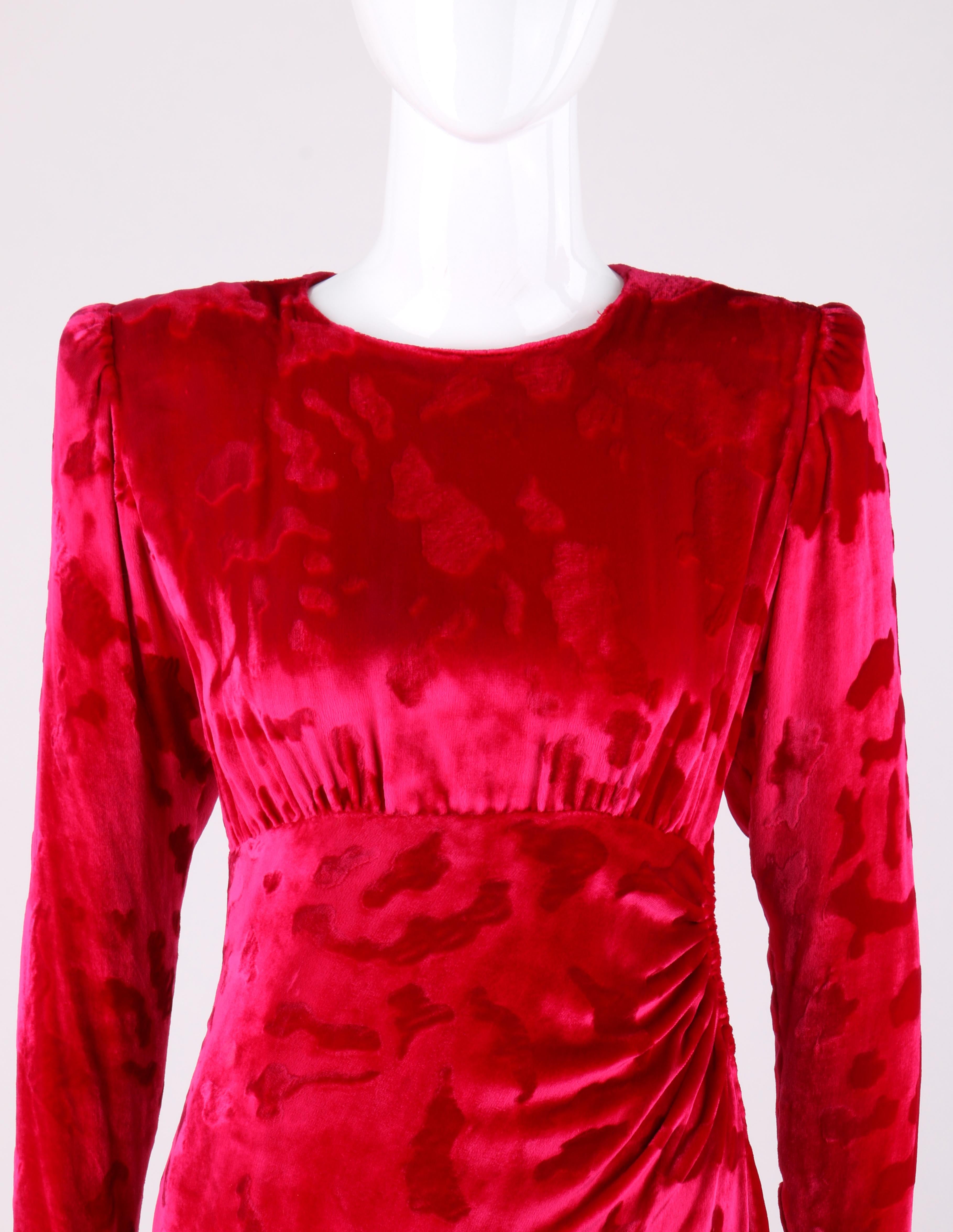 GIVENCHY c.1990's Haute Couture Fuchsia Pink Leopard Print Velvet Evening Dress In Good Condition For Sale In Thiensville, WI