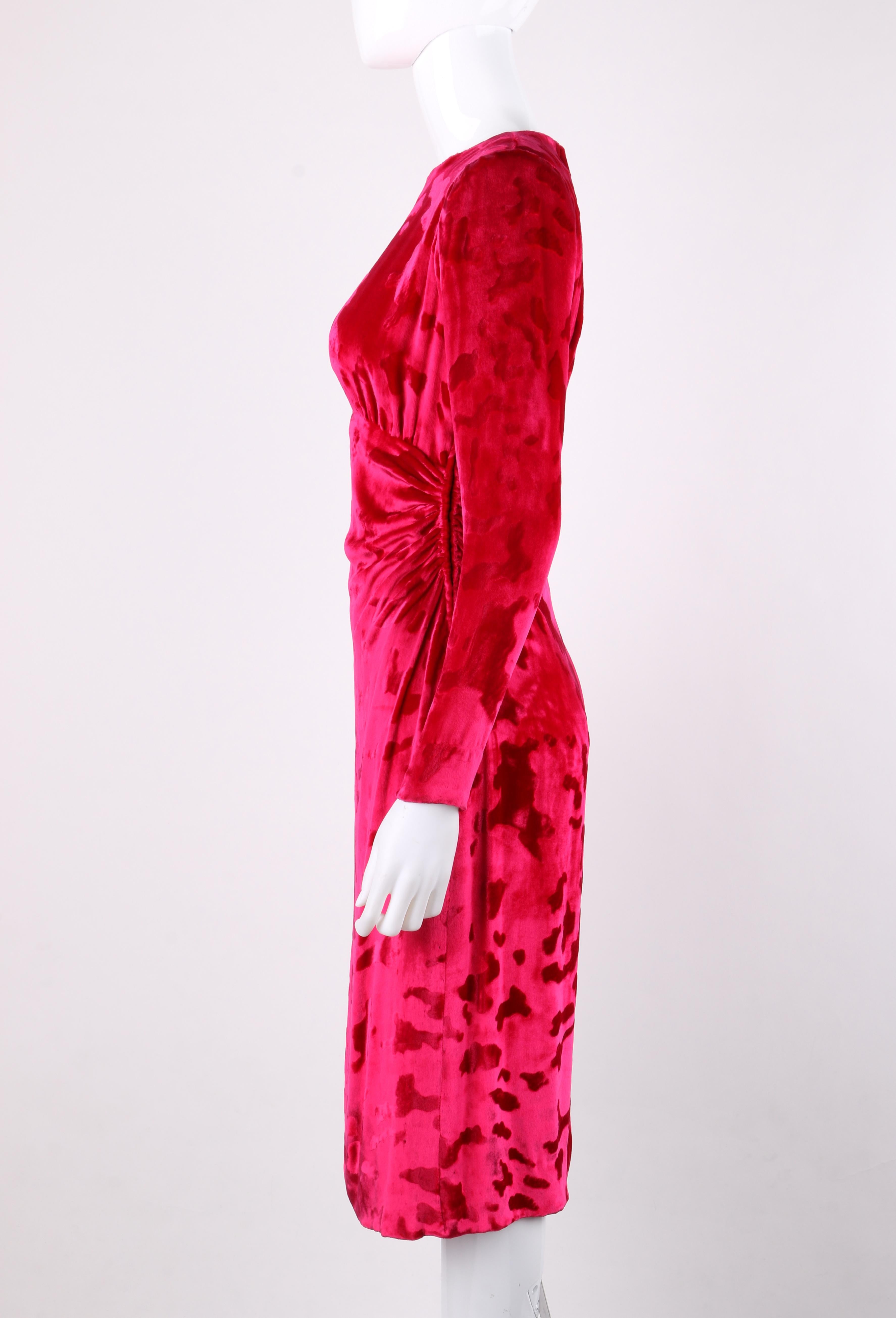 GIVENCHY c.1990's Haute Couture Fuchsia Pink Leopard Print Velvet Evening Dress For Sale 2