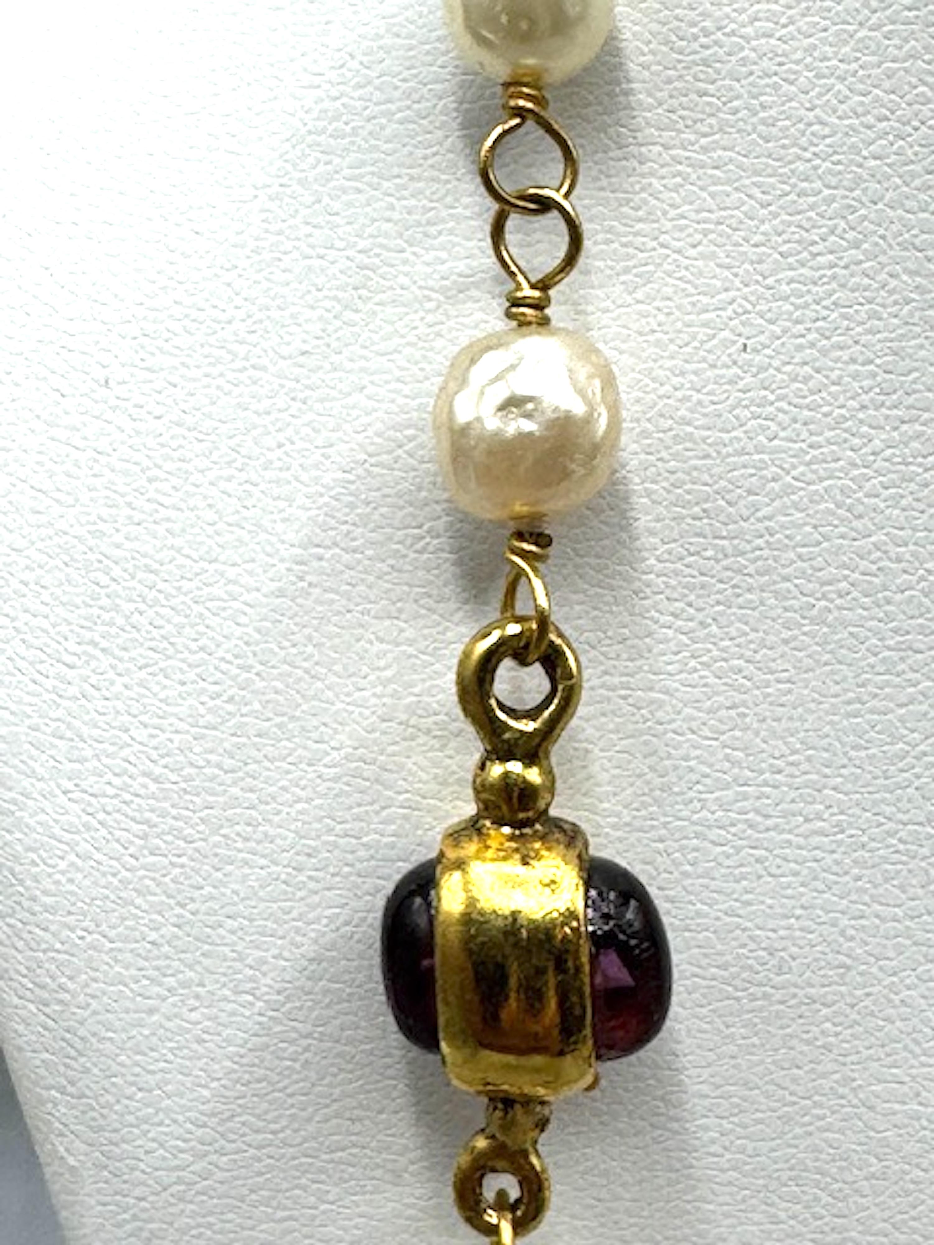 Maison Gripoix for Chanel Collana in oro, perle e cabochon di vetro del 1985 in vendita 6