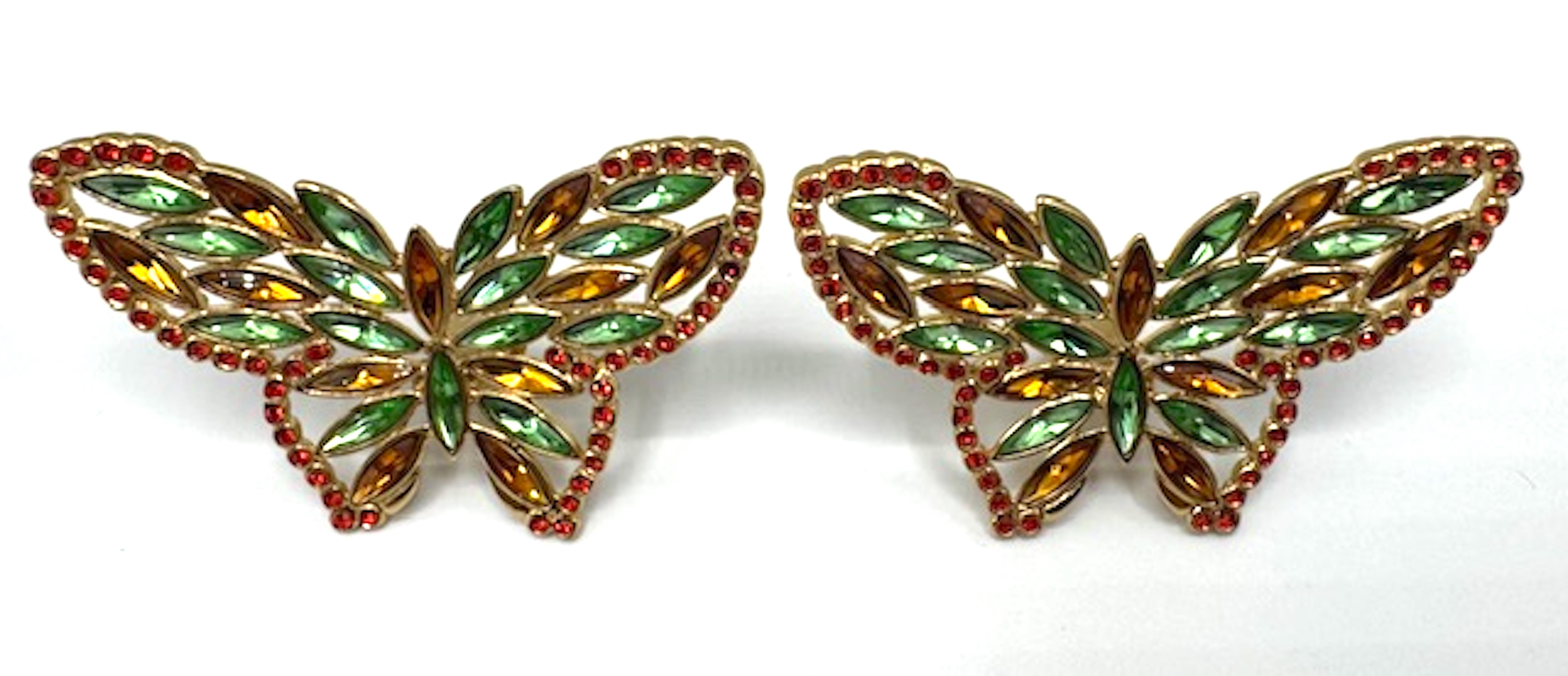 Yves Saint Laurent 1980 - Grandes boucles d'oreilles papillon en or avec strass Excellent état - En vente à New York, NY
