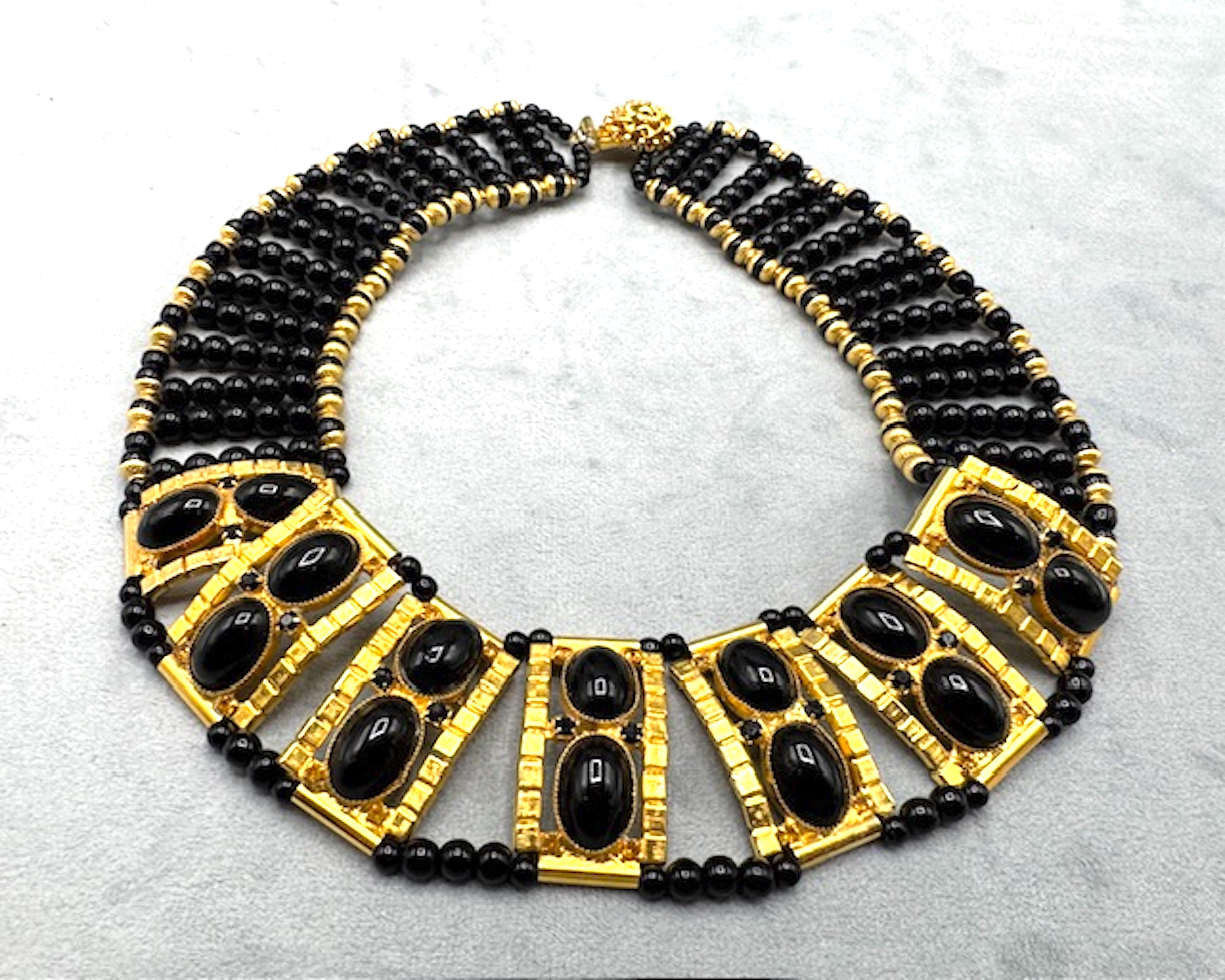 Collana con collare / girocollo egiziano di William Delillo degli anni '70 In condizioni buone in vendita a New York, NY