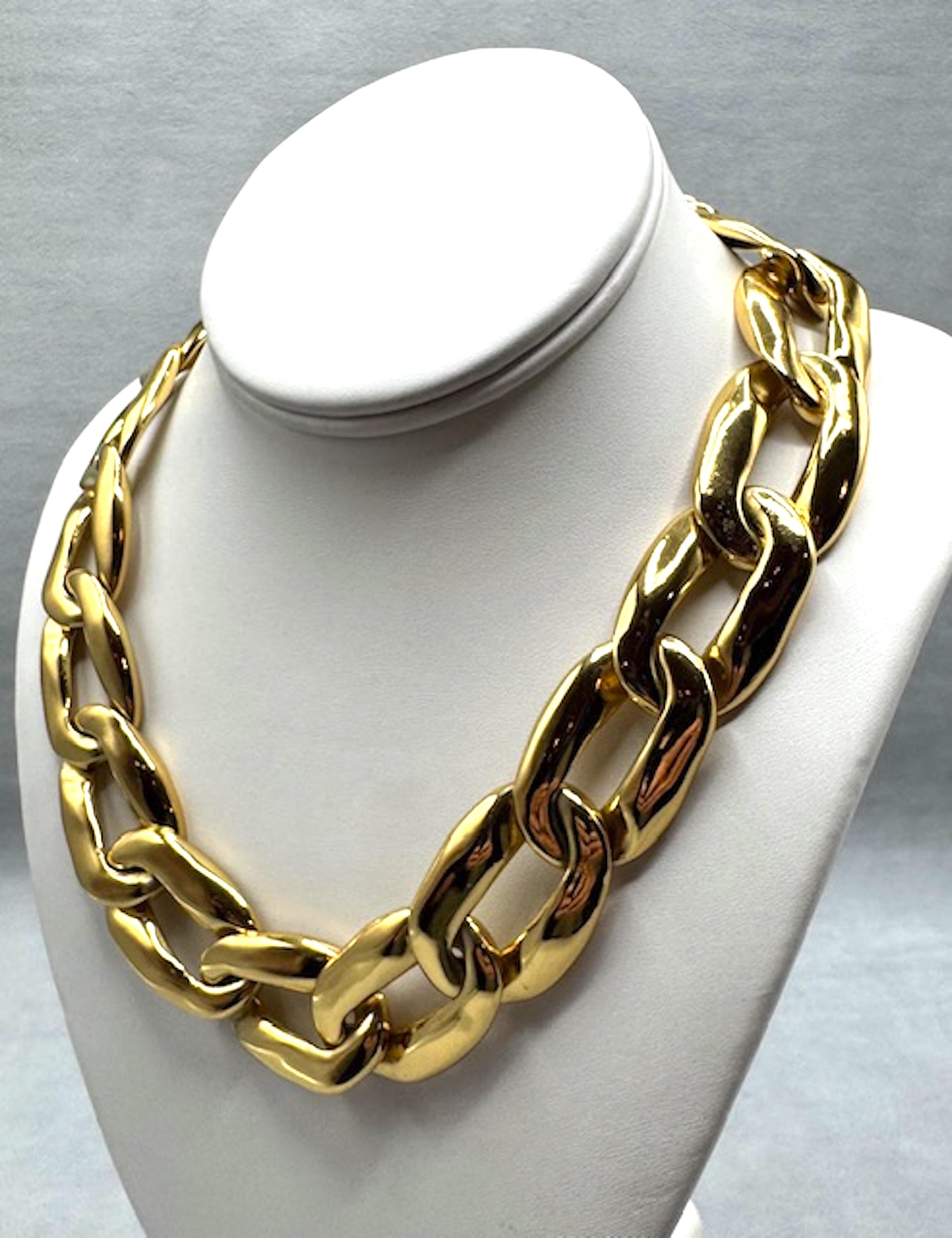Yves Saint Laurent anni '80 - Collana a maglie larghe in oro e strass in vendita 8
