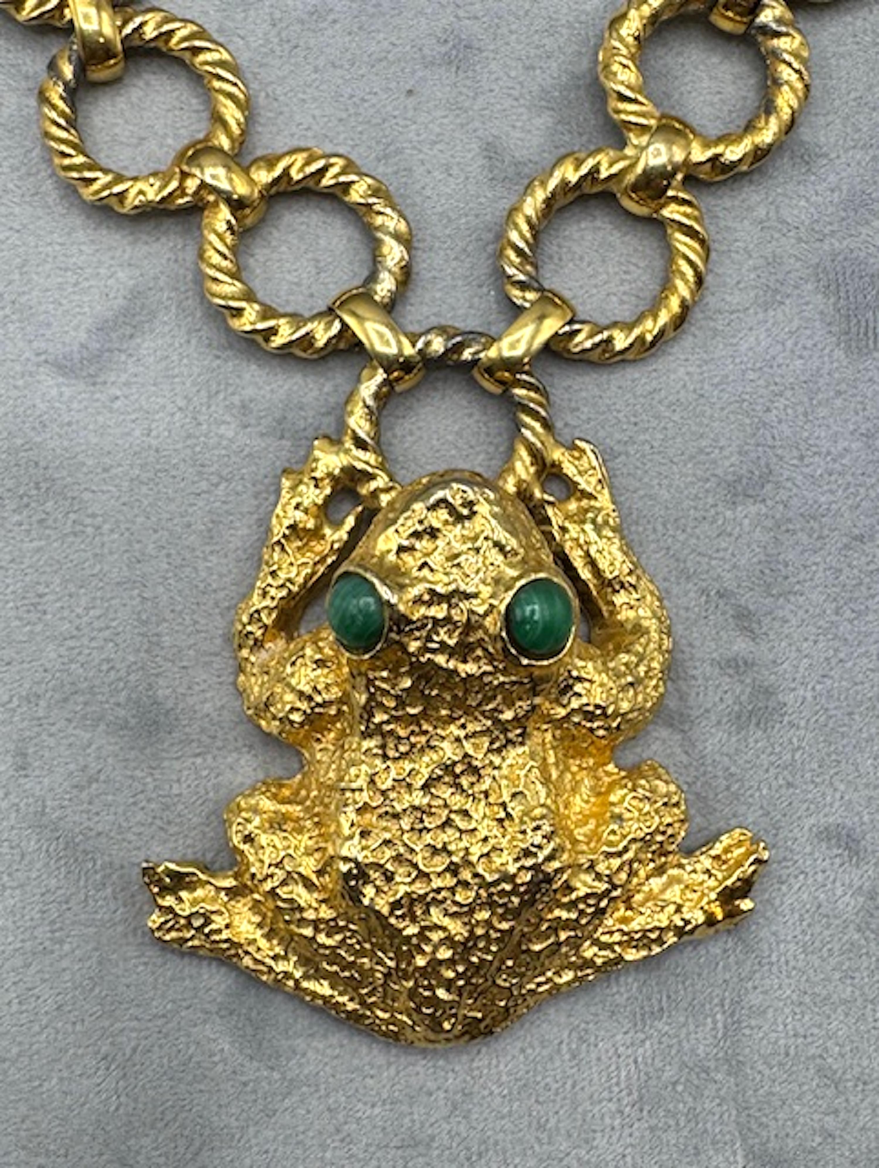 Collana con ciondolo a forma di rana in oro Mimi di Niscemi 1971 In condizioni buone in vendita a New York, NY