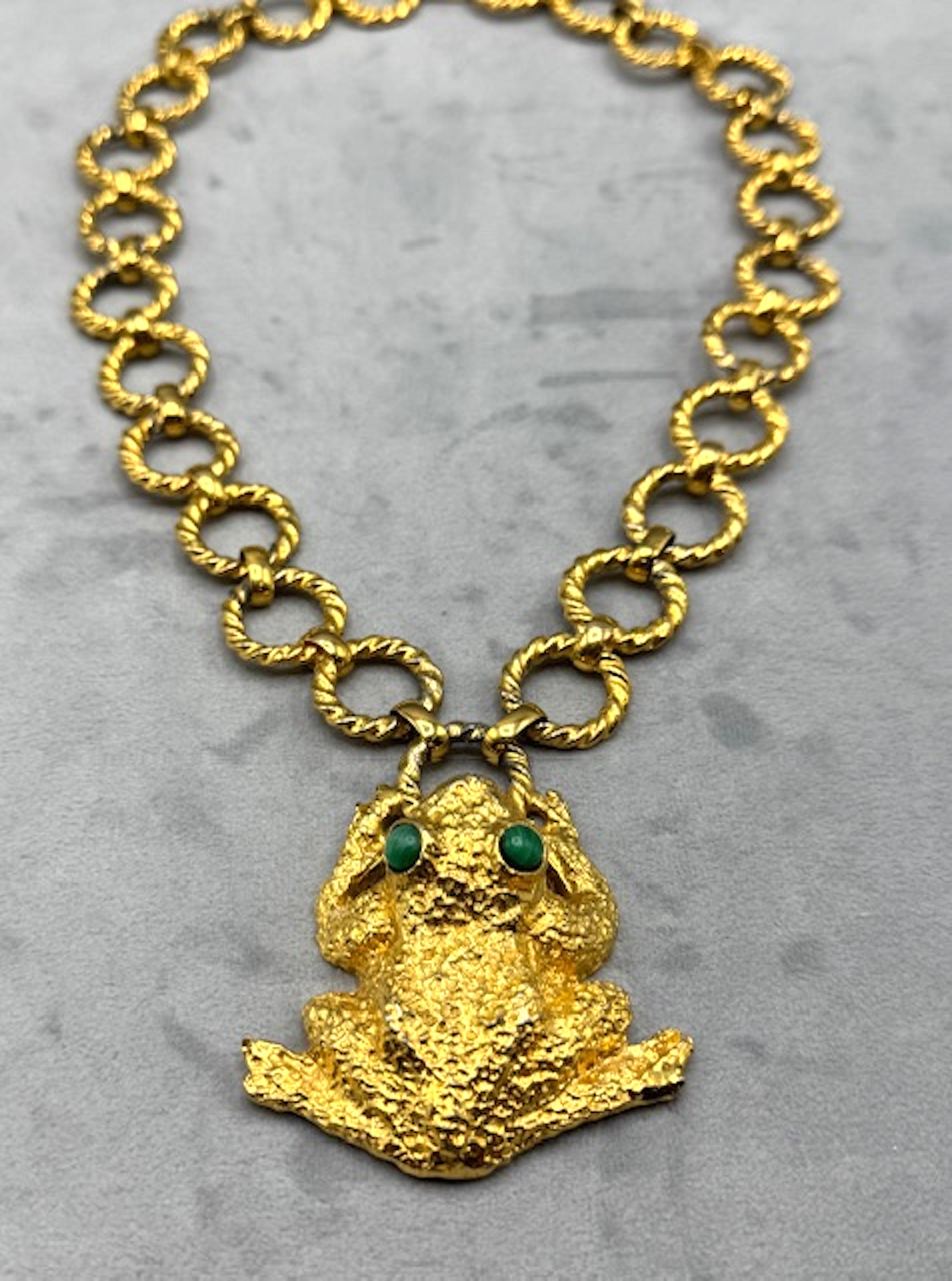 da uomo o donna Collana con ciondolo a forma di rana in oro Mimi di Niscemi 1971 in vendita
