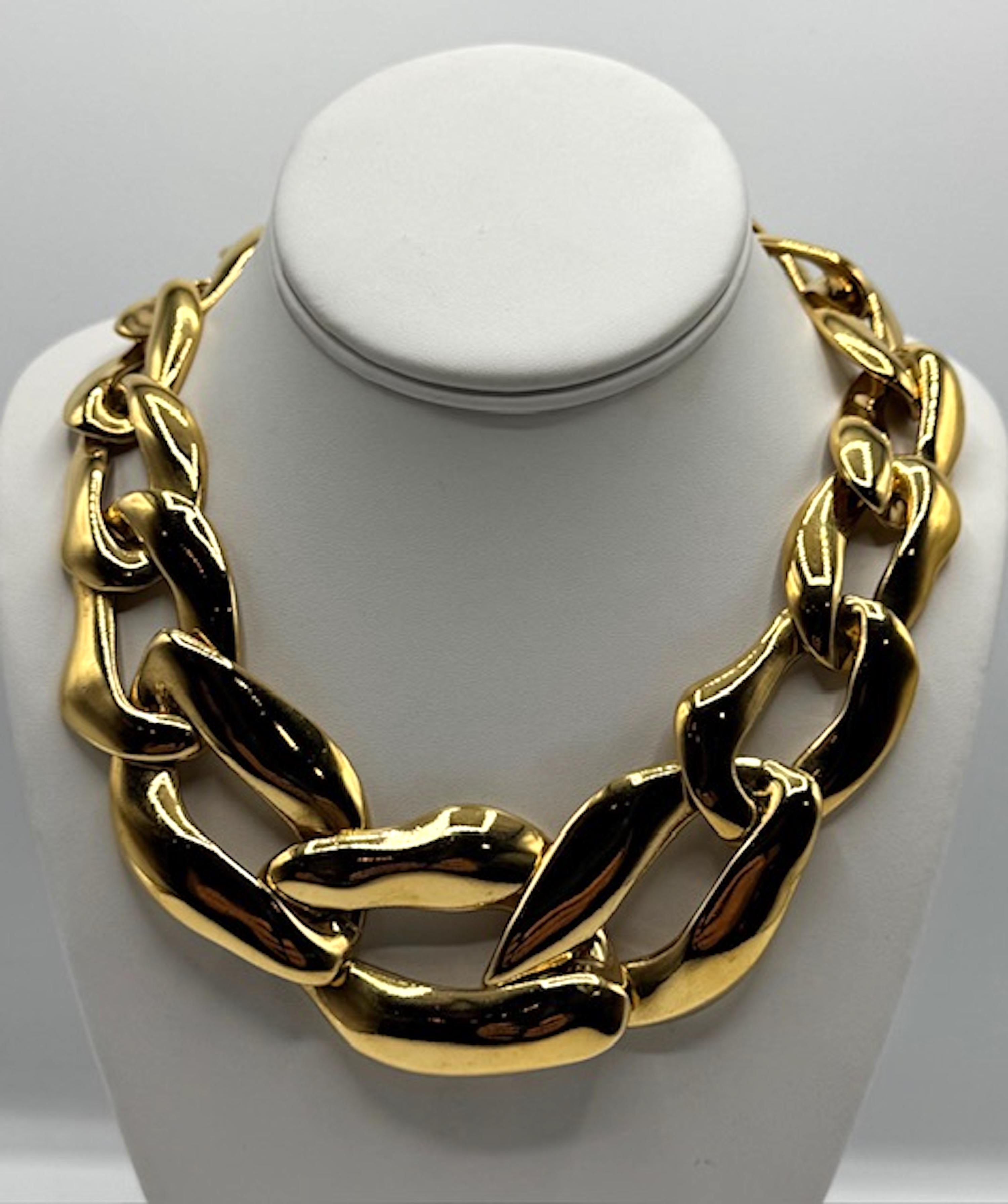 Yves Saint Laurent 1980s Limited Edition Gold Large Link Necklace For Sale 6