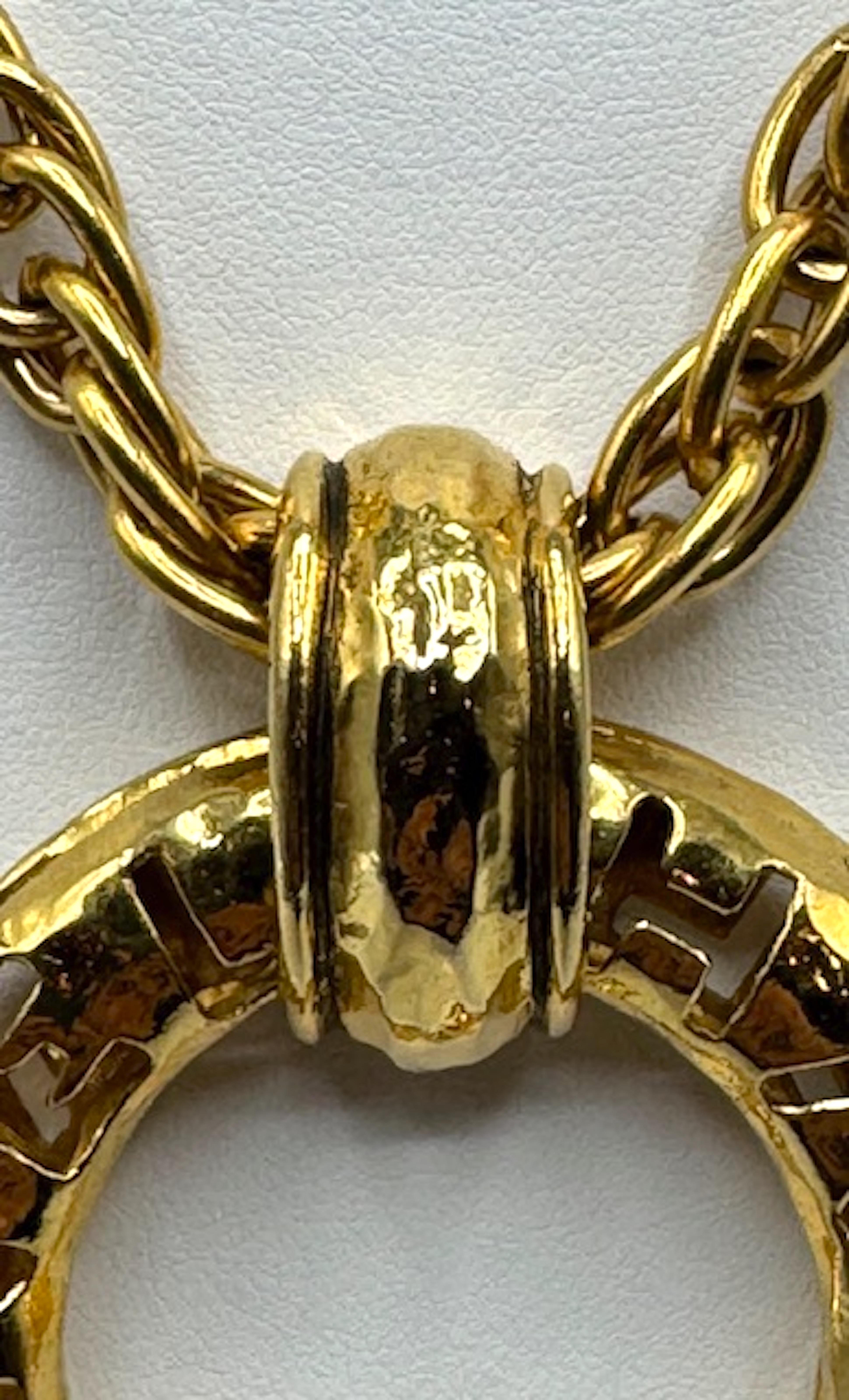 Collar Colgante Anillo Largo Oro Chanel Clásico Años 80 en venta 5
