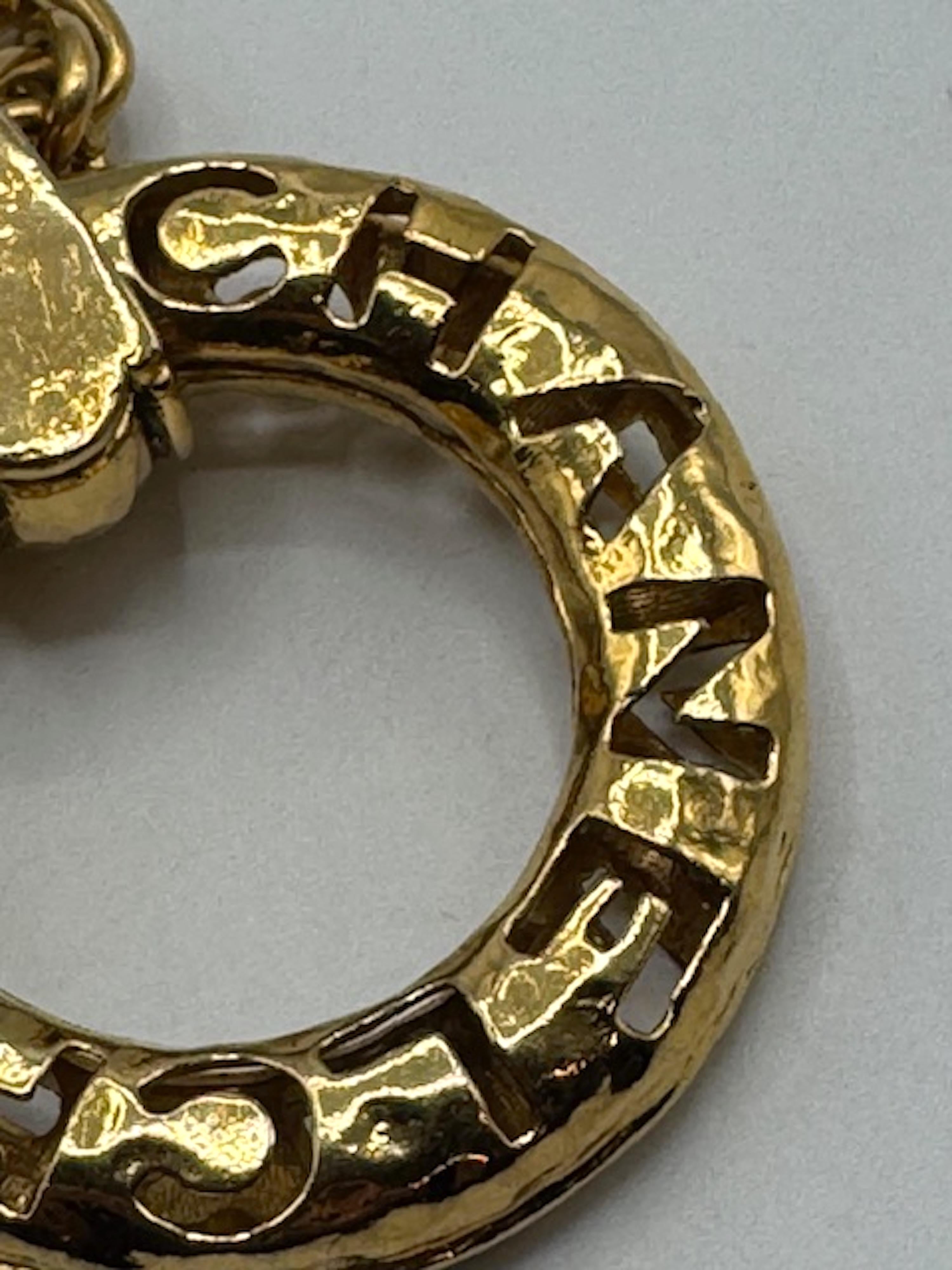 Collar Colgante Anillo Largo Oro Chanel Clásico Años 80 en venta 10