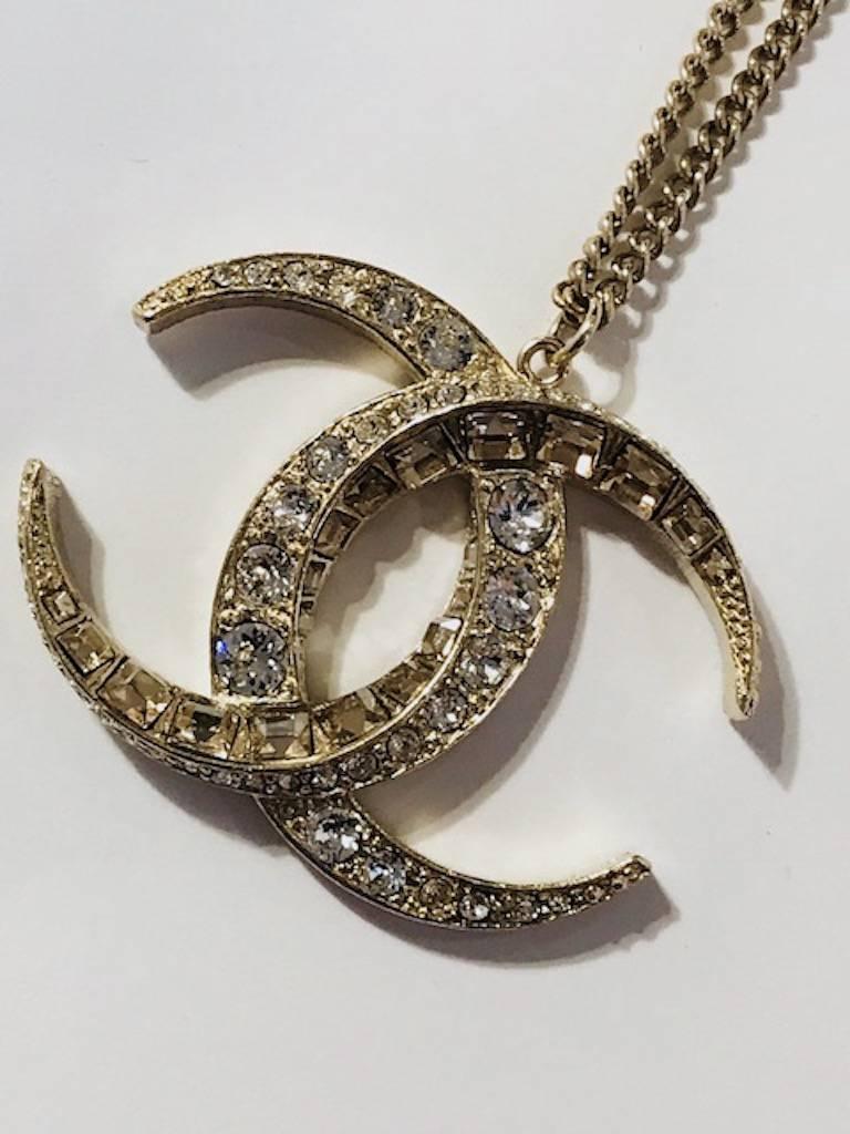 chanel c necklace