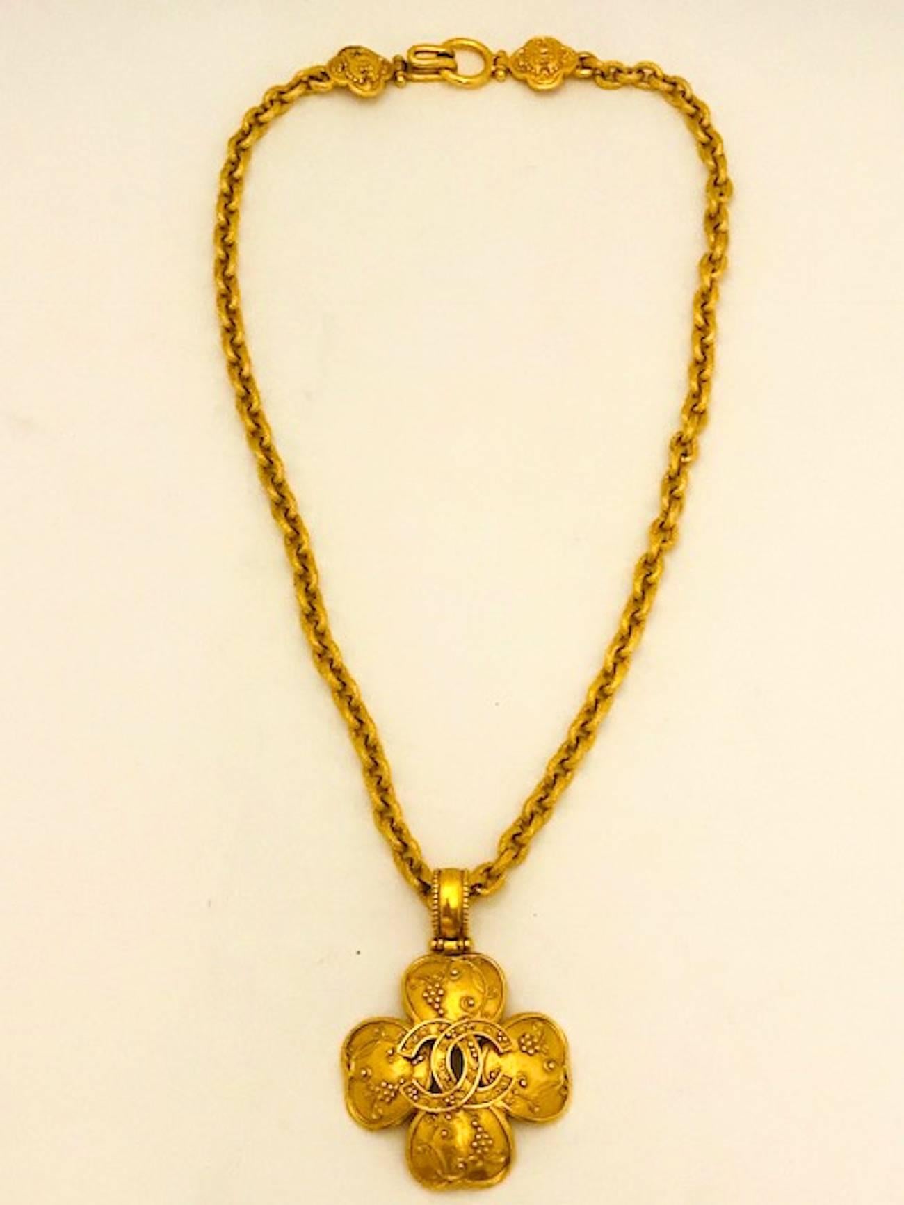 Chanel Autumn 1996 Double CC Pendant Necklace 2