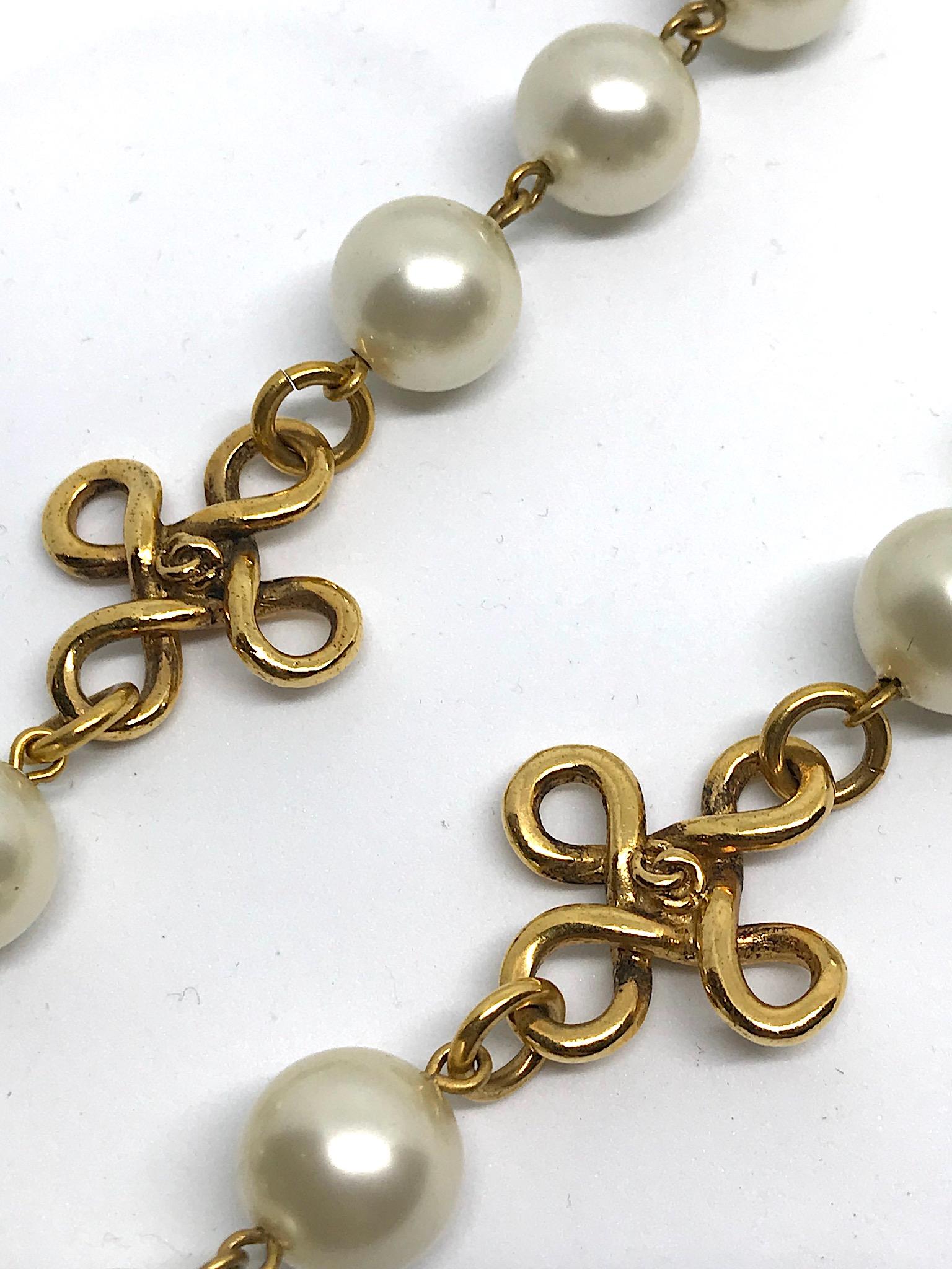 Chanel Long Pearl & Gold knot Necklace, Spring 1993 2