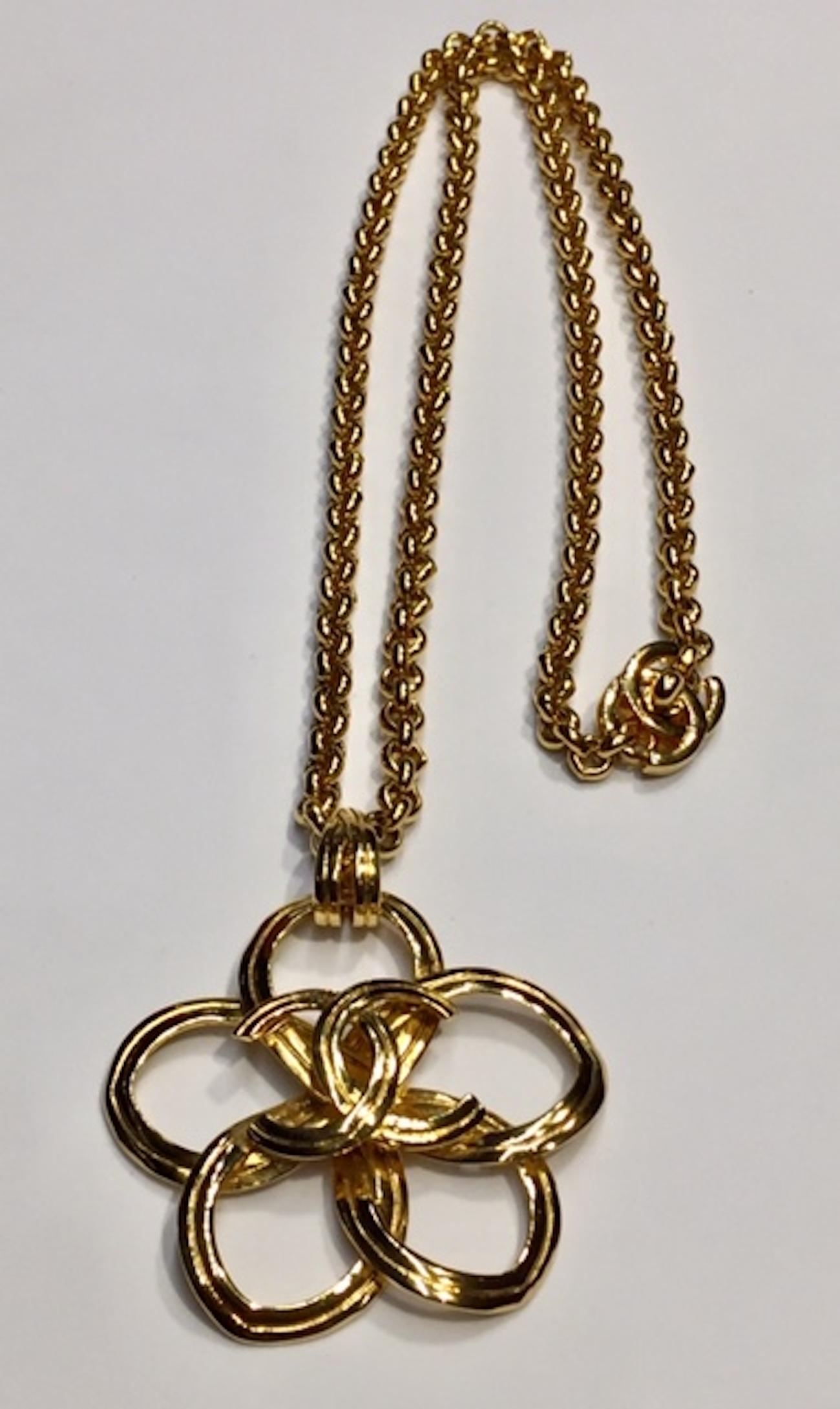 From the Spring 1996 collection is this lovely Chanel large flower pendant necklace. The flower pendant measures 2 5/8