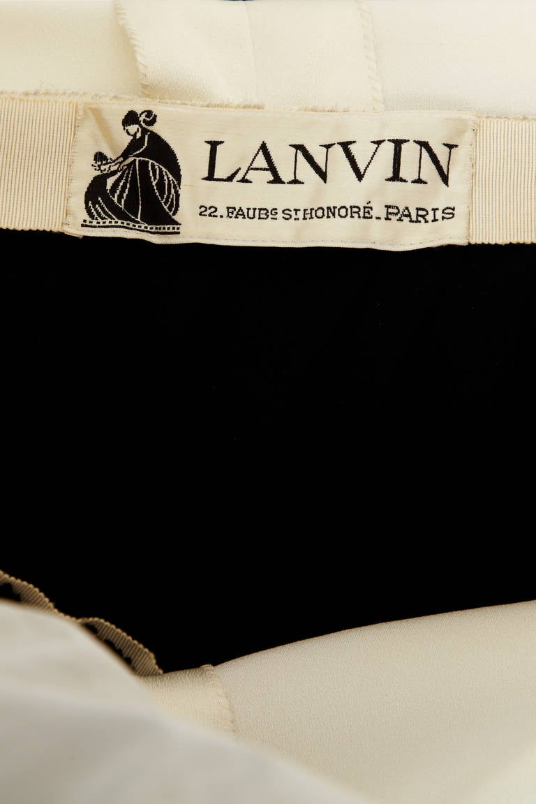 1970s Haute Couture Lanvin Monochrome Silk Dress In Excellent Condition In London, GB