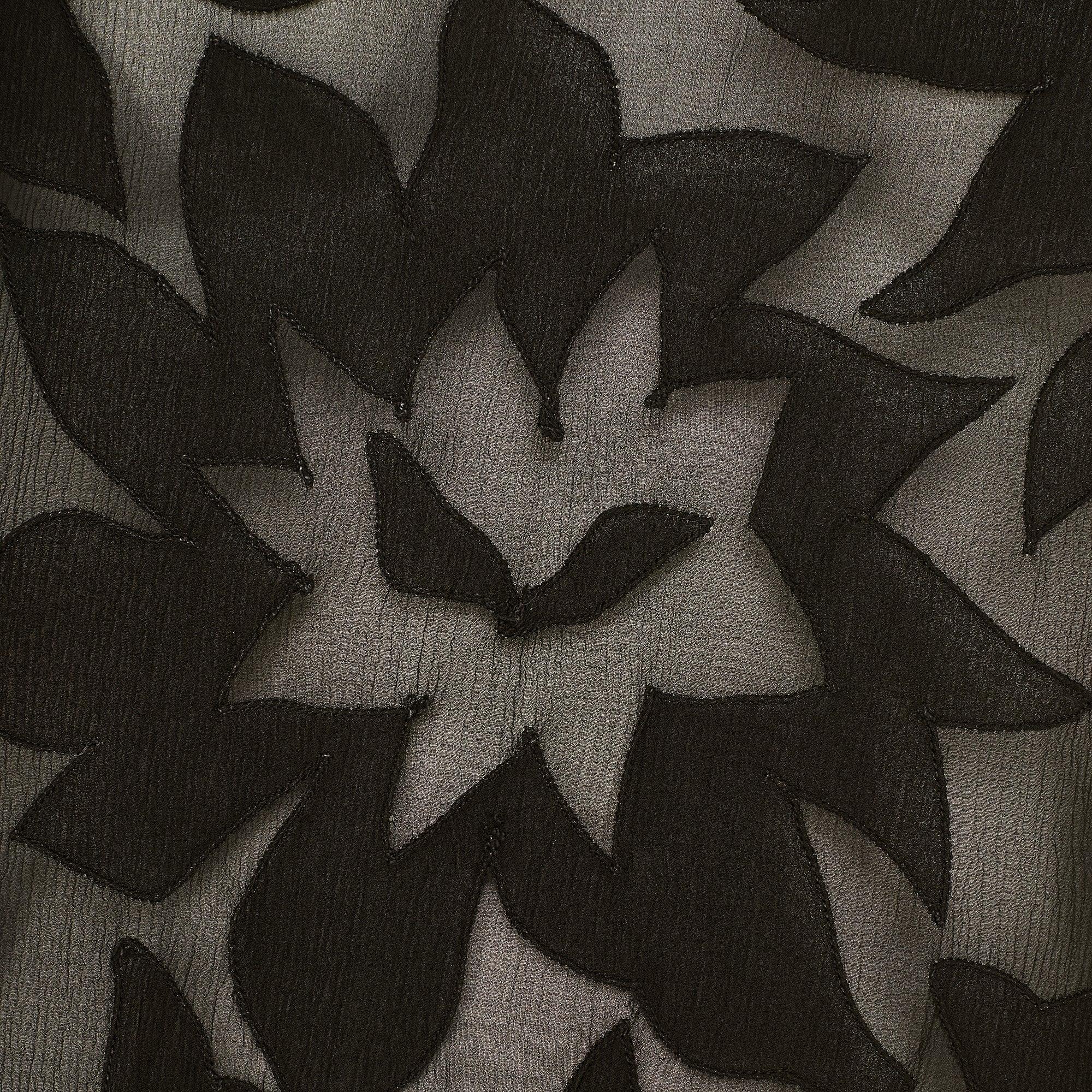 1930 - Robe en mousseline noire avec corsage et dentelle appliqués Excellent état - En vente à London, GB