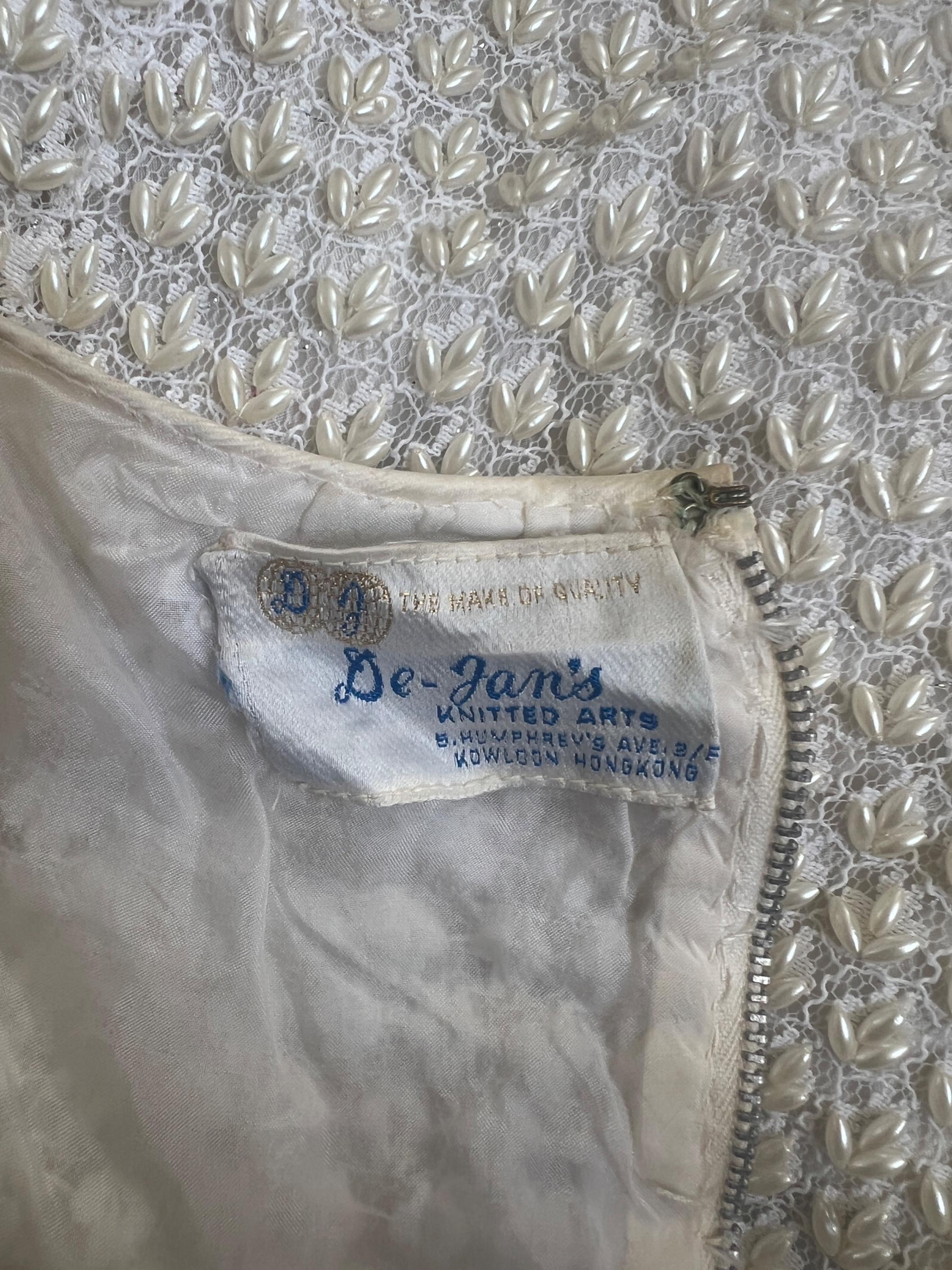 Top y falda de perlas blancas De-Jans de los años 60 en venta 2