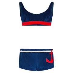 Set bikini a due pezzi in velluto blu navy stile marinaretto, in stile "Beach Party" degli anni '70