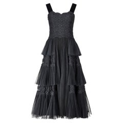 Schwarzes Abendkleid aus Spitze und Tüll von Norman Hartnell aus den 1950er Jahren