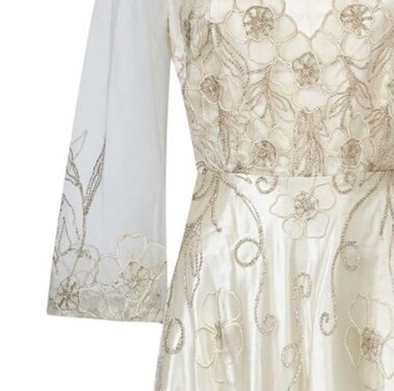 Late 1950s Ivory Wedding Dress With Delicate Embroidery Sold With Original Box In Excellent Condition In London, GB