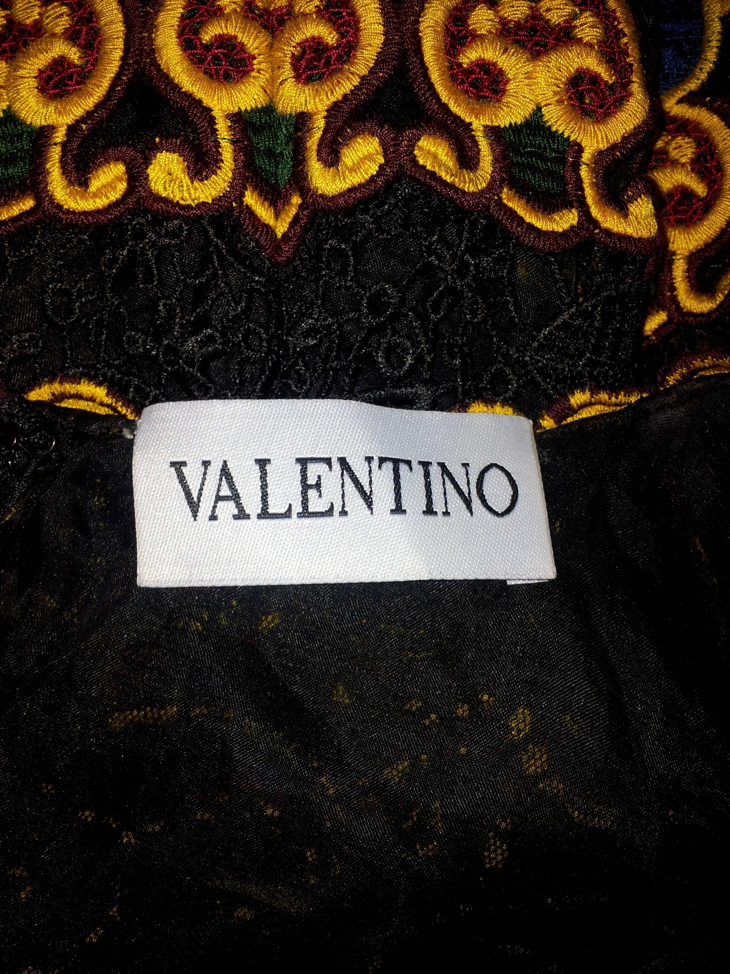 Valentino 2014 Spring Summer Ready to Wear Collection Black Lace Dress Look 46 In Excellent Condition In London, GB