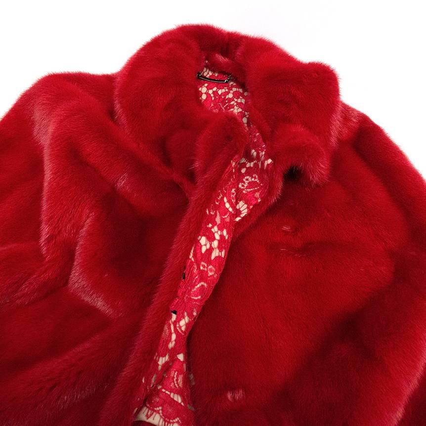 Dolce & Gabbana Red Mink Fur Poncho with Lace Detail In Excellent Condition In London, GB