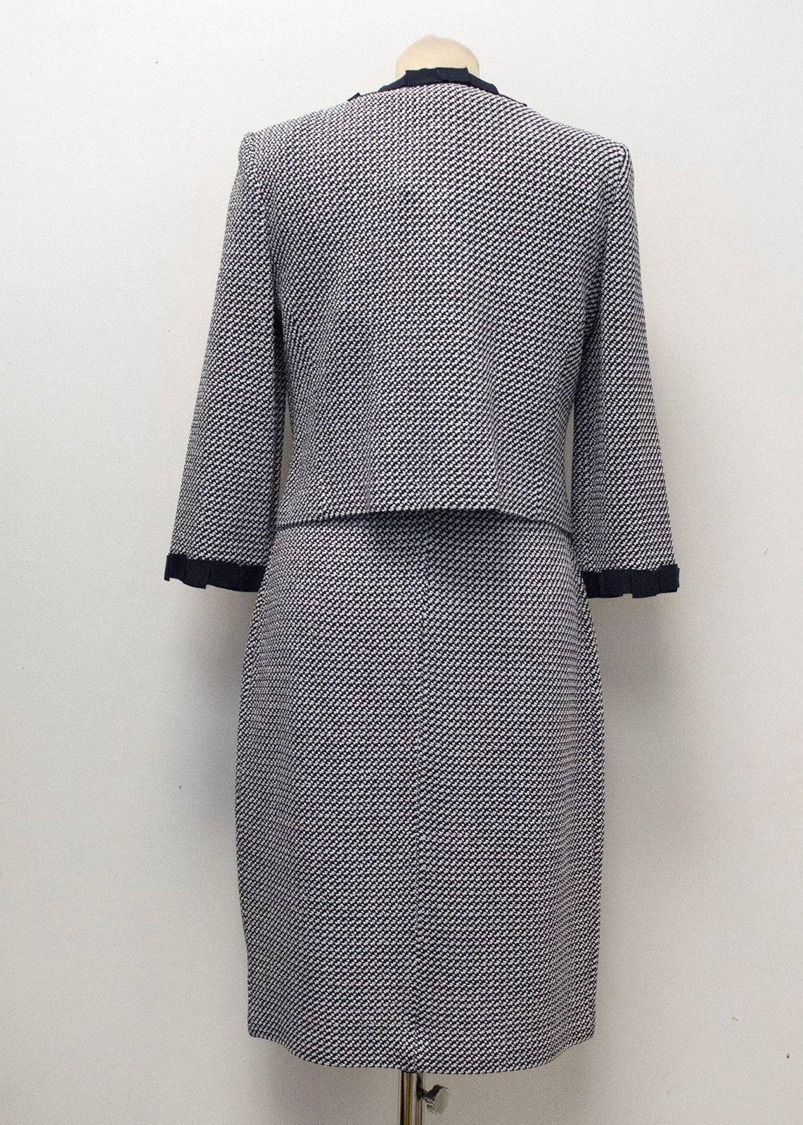St. John Houndstooth Navy & White Dress and Jacket In New Condition For Sale In London, GB