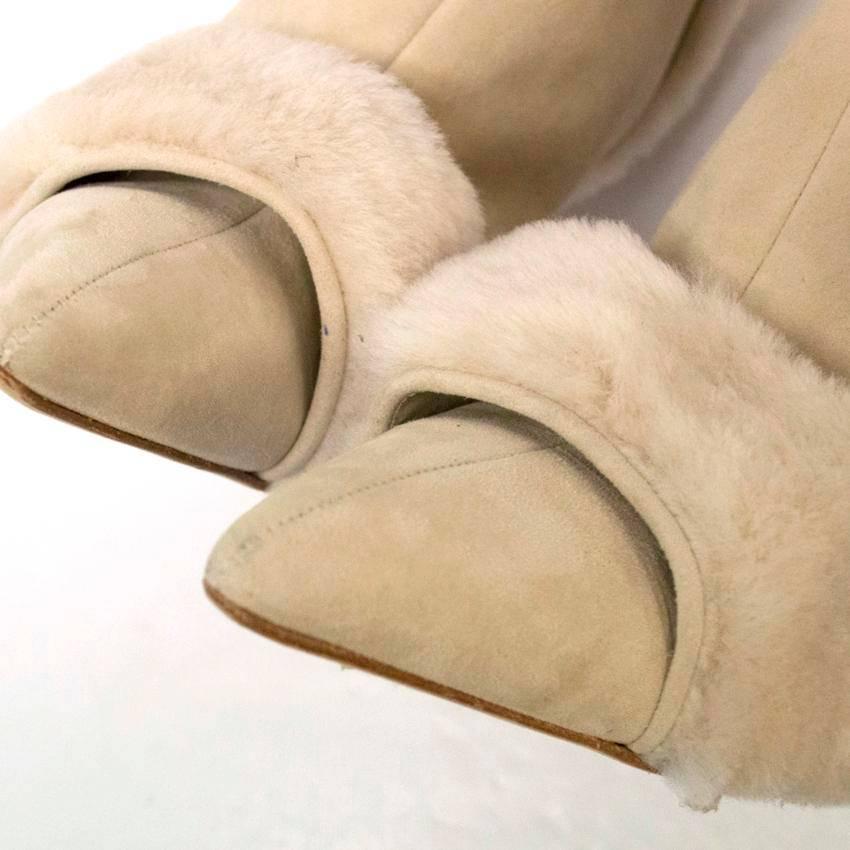 Manolo Blahnik Cream Pointed Boots With Shearling Fur And Suede For Sale 5