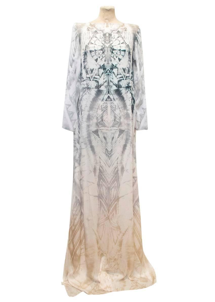 Balmain silk print maxi dress with long sleeves, side slits and shoulder pads.

Made in France.
Size FR36

Excellent condition: 9.5/10

Mannequin is approximately a US size 4-6 and the seller usually wears an approximate size XS/S (US 4/6).