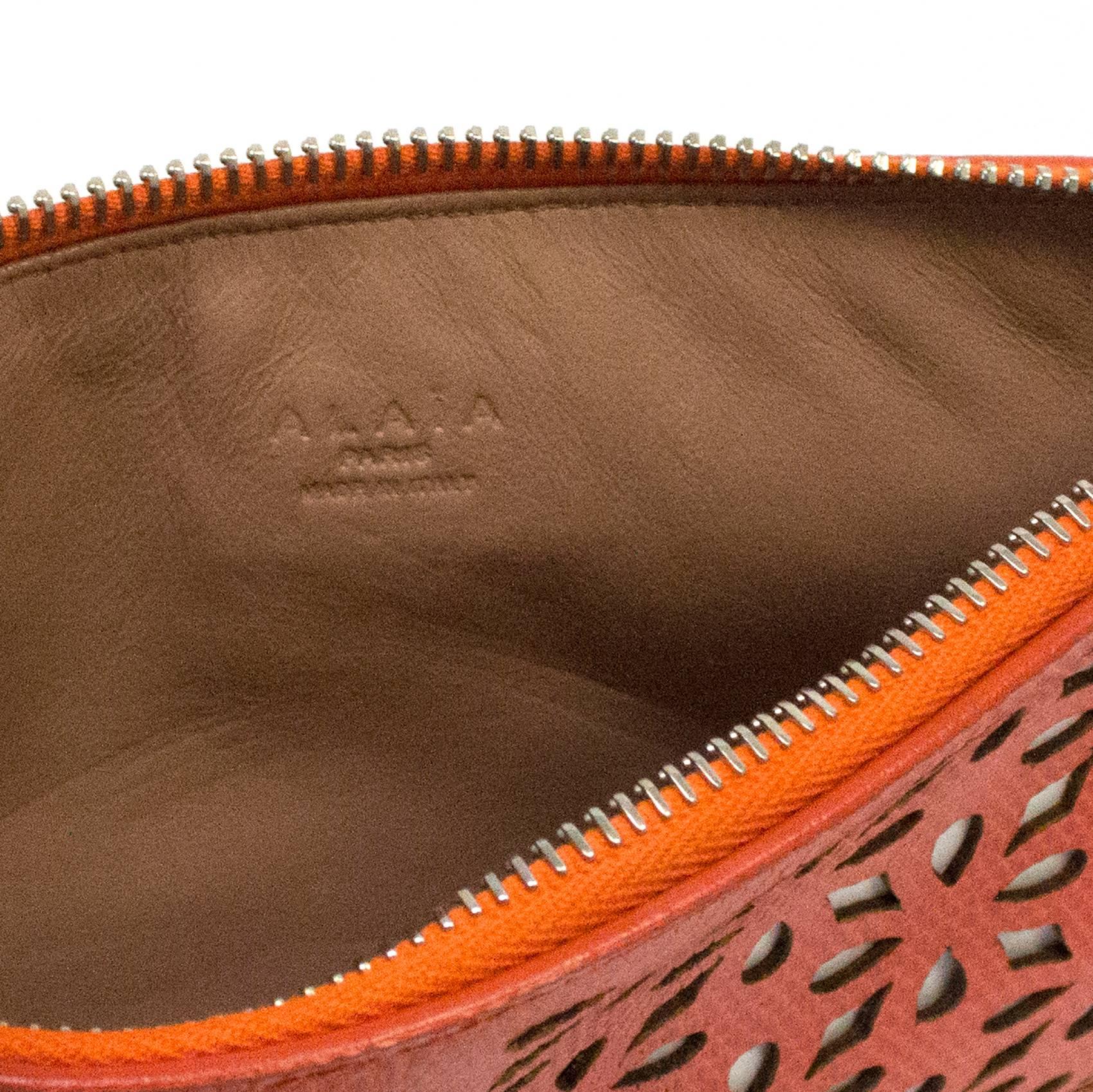 Alaia Orange Laser Cut Shoulder Bag For Sale 4