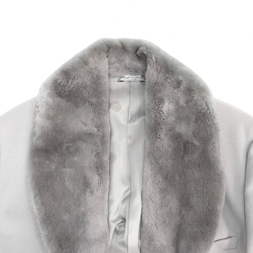 grey coat fur collar