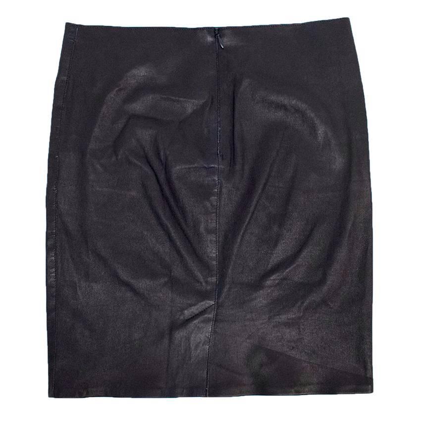 Jitrois purple leather mini skirt with a seam in the front and an embedded zip at the back. 

Condition: 10/10

Approx measurement: 
Length 44 Cm 
Waist 34.5 Cm 
Hips 37 Cm

US size:4
UK size: 8
