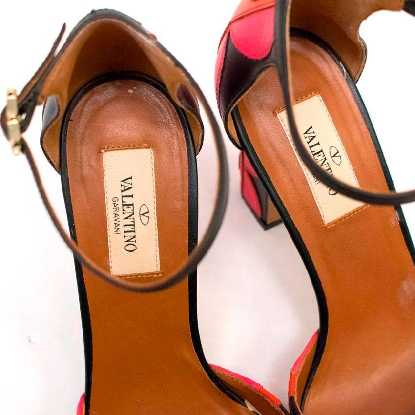 Valentino Leather Patterned Pumps For Sale 2