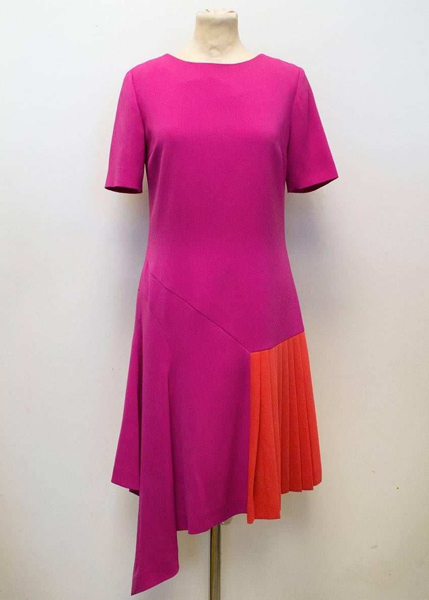 Oscar de la Renta Fuchsia Pink Dress With Red Pleat Insert. Small makeup mark on front, please refer to pictures for more detail. Hardly ever worn. 9/10. Dry clean only. Made in Italy.

Fabric: 94% Silk, 6% Spandex 

Approx.
Shoulders: 38cm 
Length