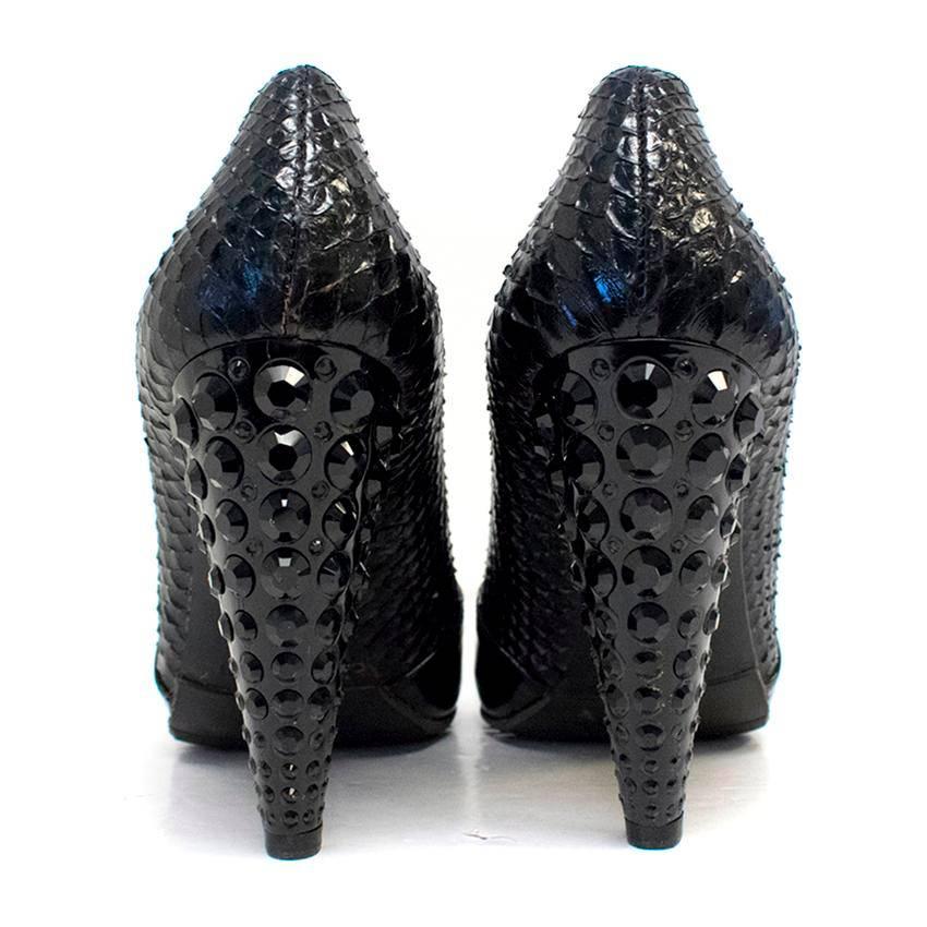 Miu Miu Python Peep Toe Pumps  In Excellent Condition For Sale In London, GB