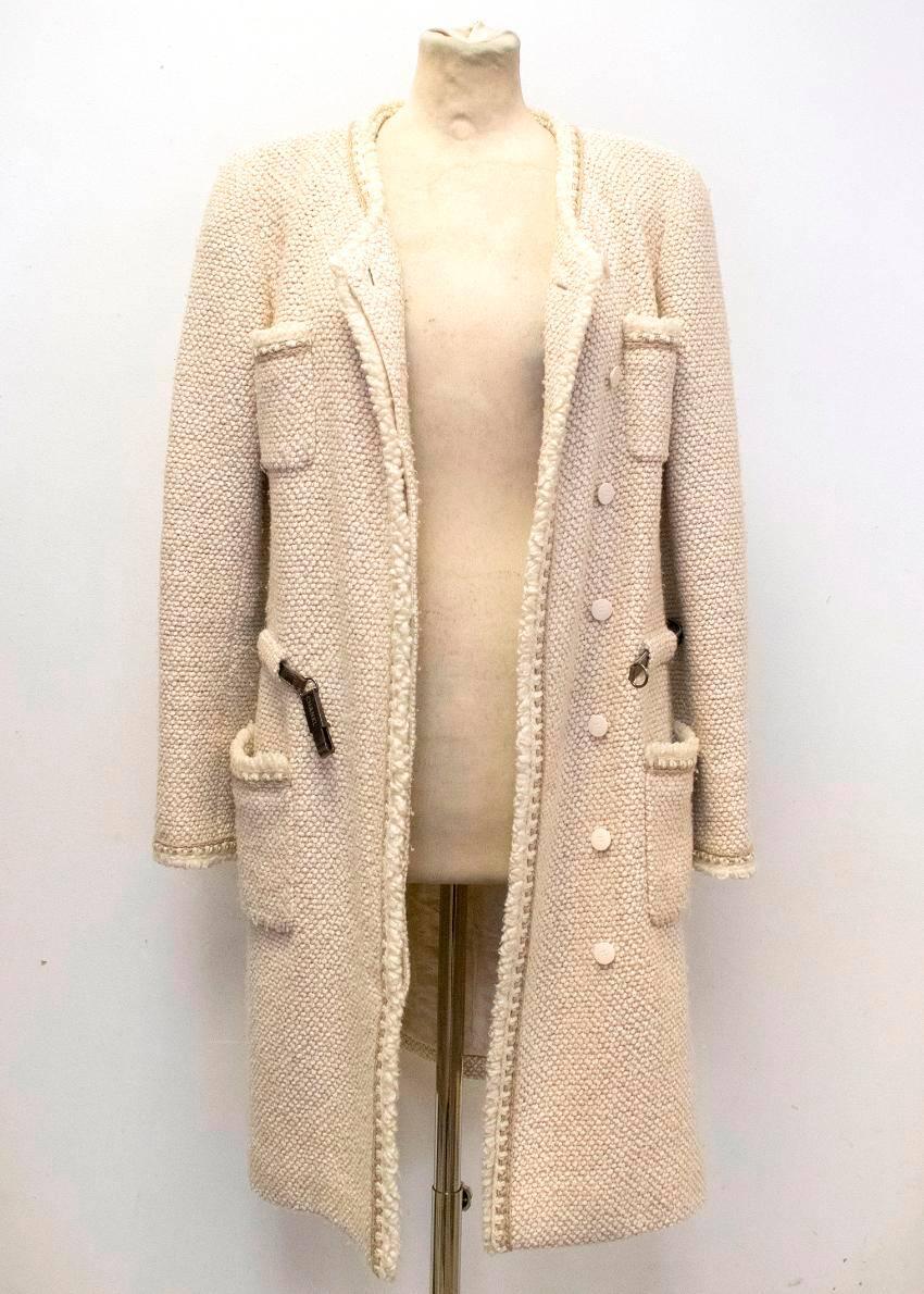 Chanel Beige Wool and Silk Tweed Coat For Sale 1