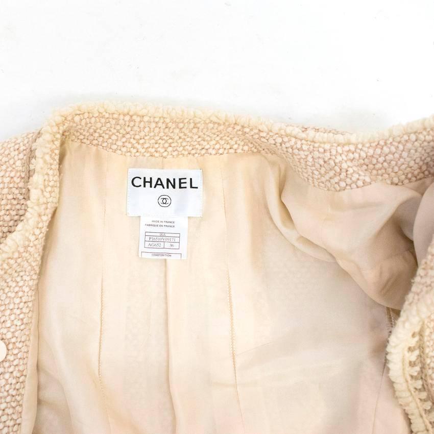 Chanel Beige Wool and Silk Tweed Coat In Excellent Condition For Sale In London, GB