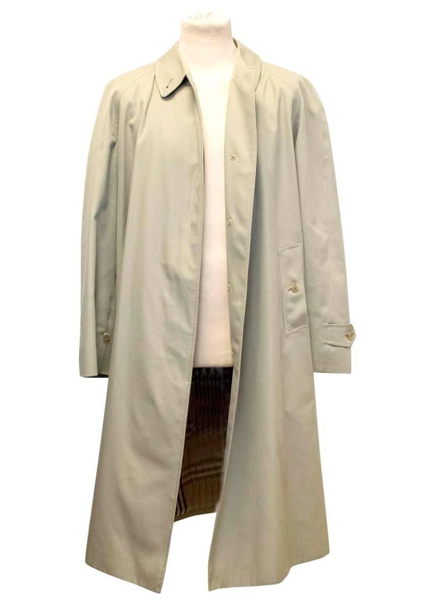 Burberry Men's Beige Trench Coat  In Excellent Condition For Sale In London, GB